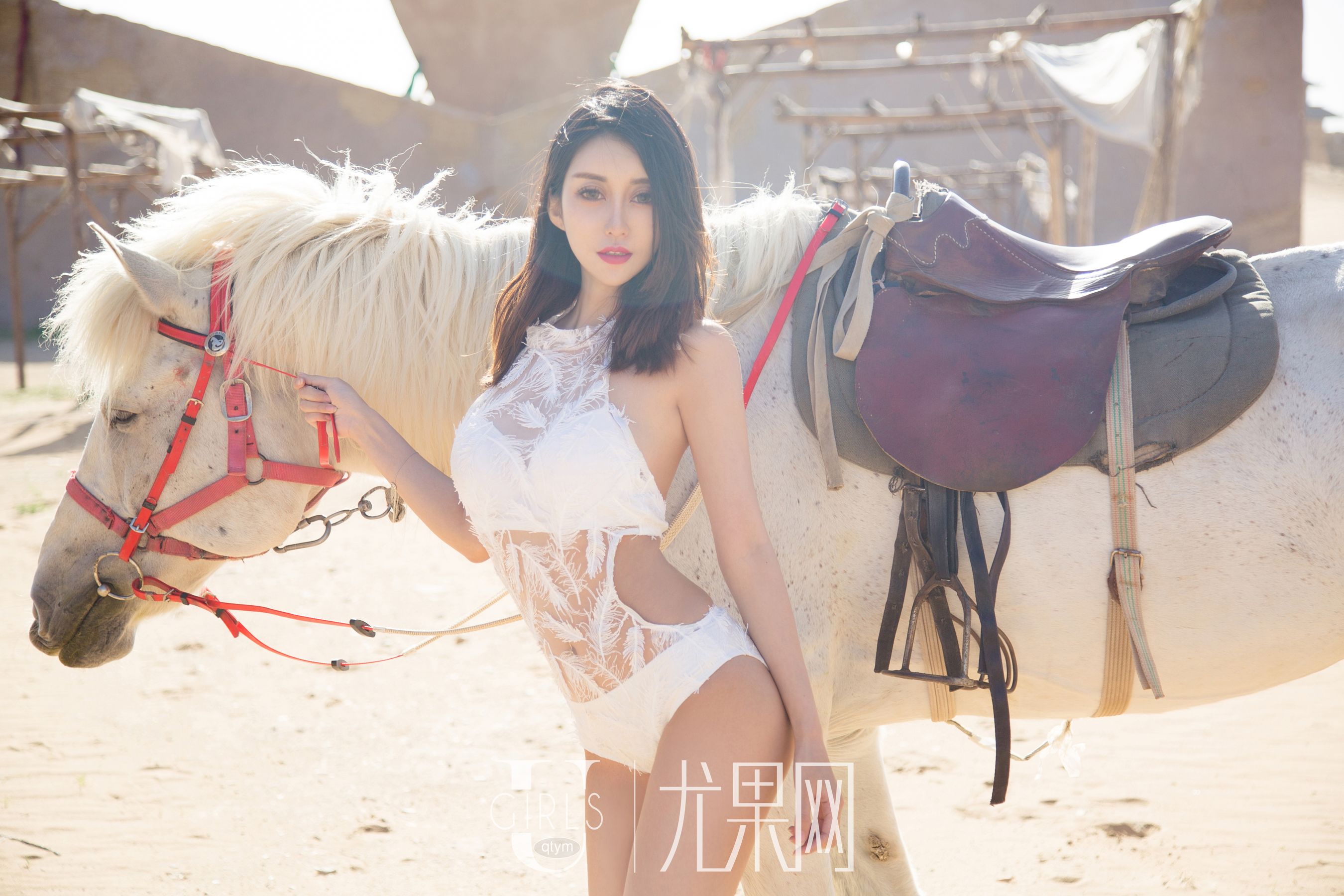 田梓茵《沙漠中的烟火》 [尤果Ugirls] U376