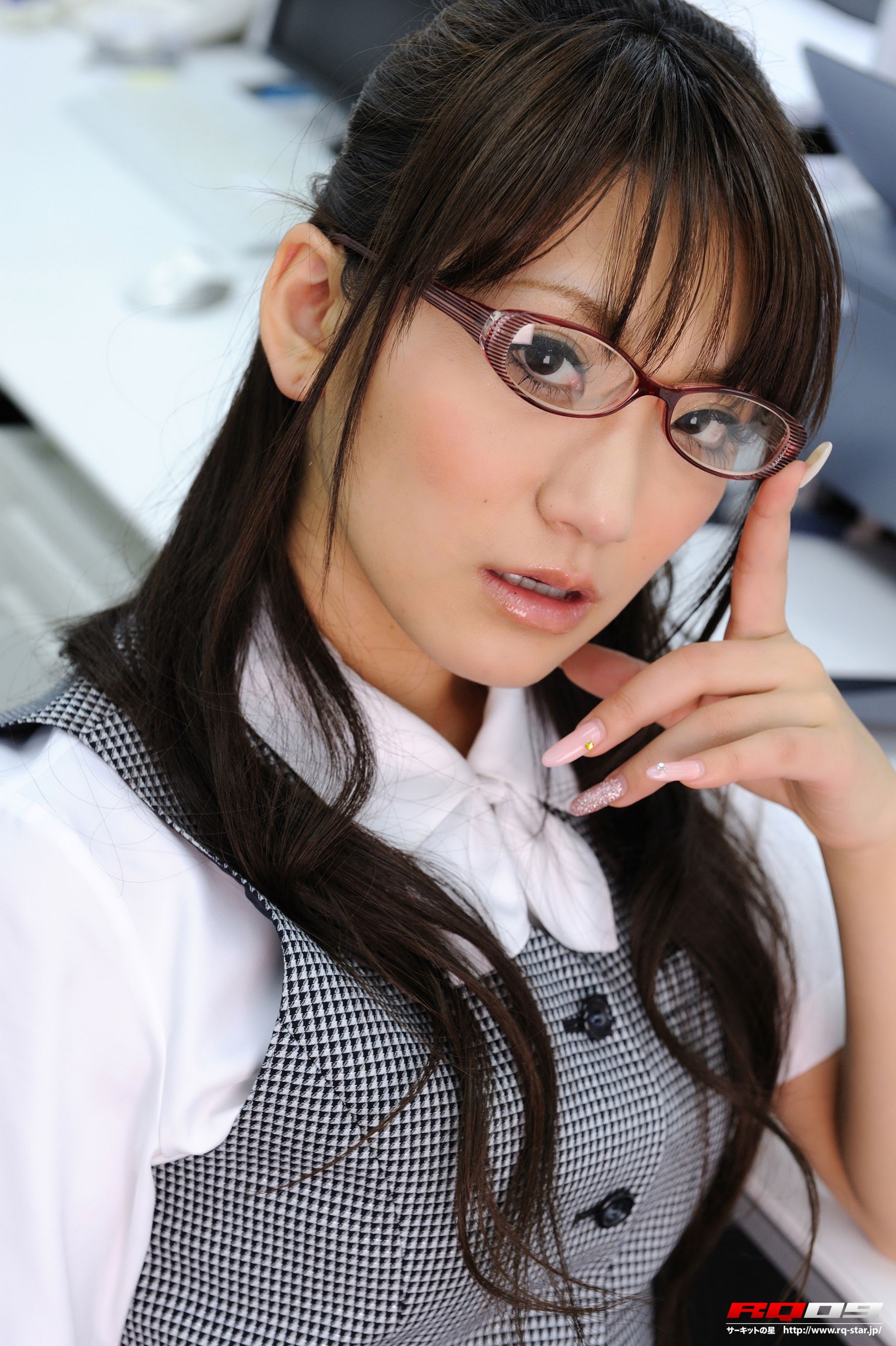 [RQ-STAR] NO.00248 Saki Kouzai 香西咲 Office Lady 写真集