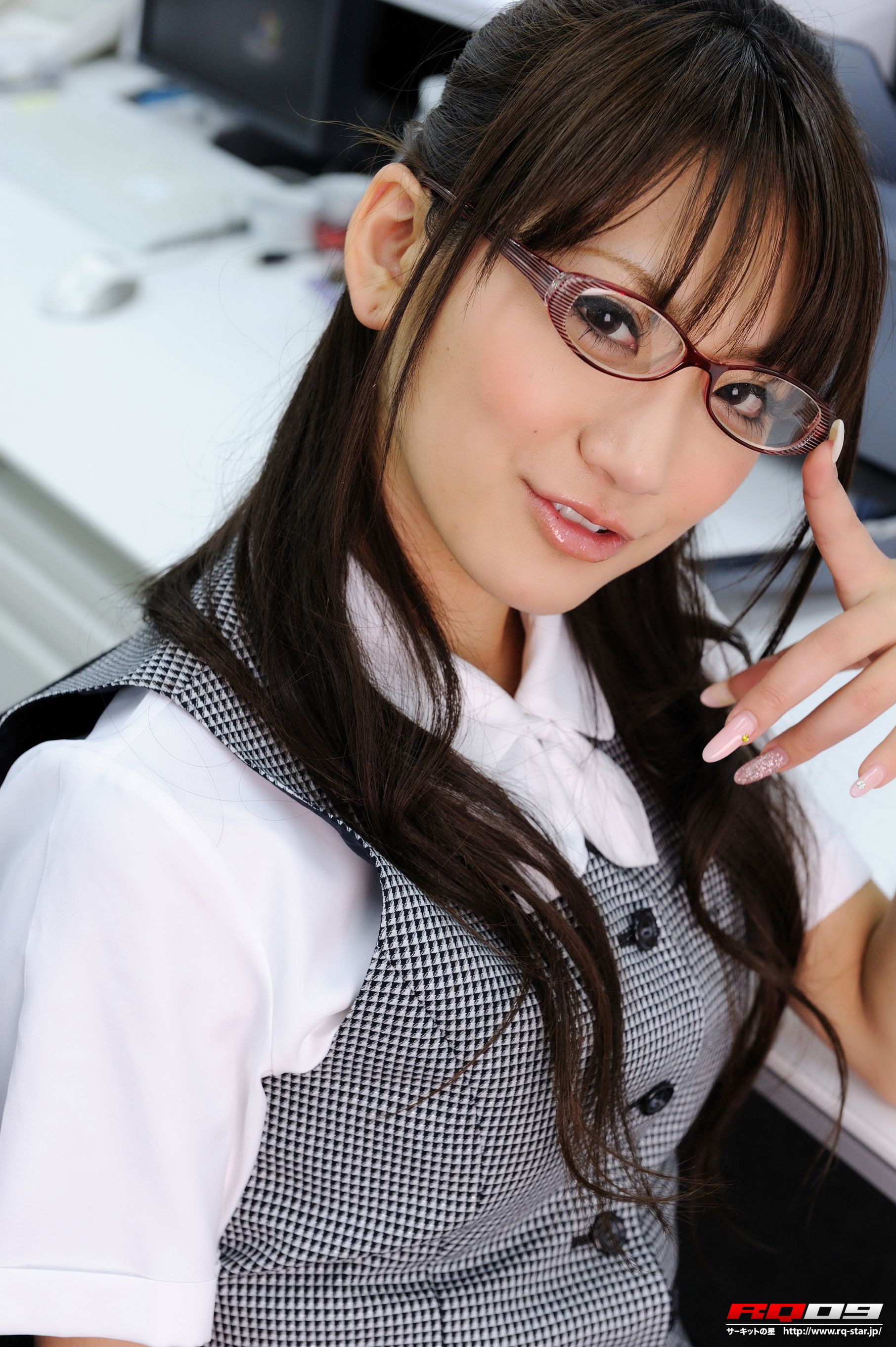 [RQ-STAR] NO.00248 Saki Kouzai 香西咲 Office Lady 写真集