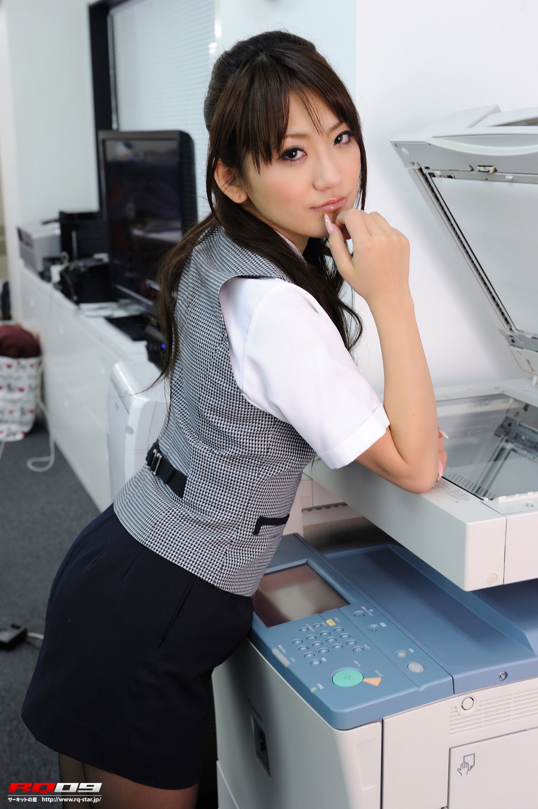 [RQ-STAR] NO.00248 Saki Kouzai 香西咲 Office Lady 写真集