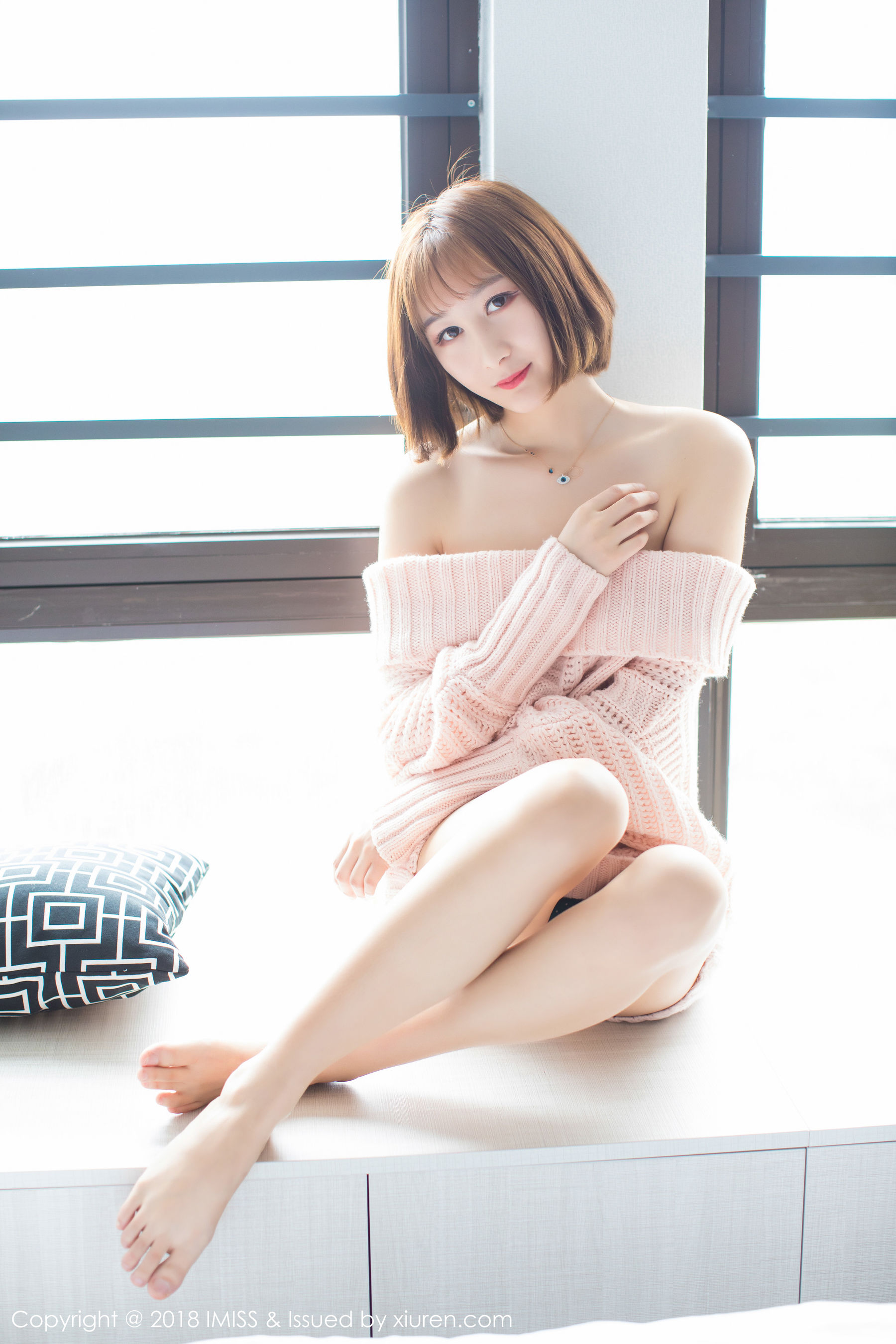 九尾Ivy-《性感极致的丝袜美腿诱惑》 [爱蜜社IMiss] Vol.240
