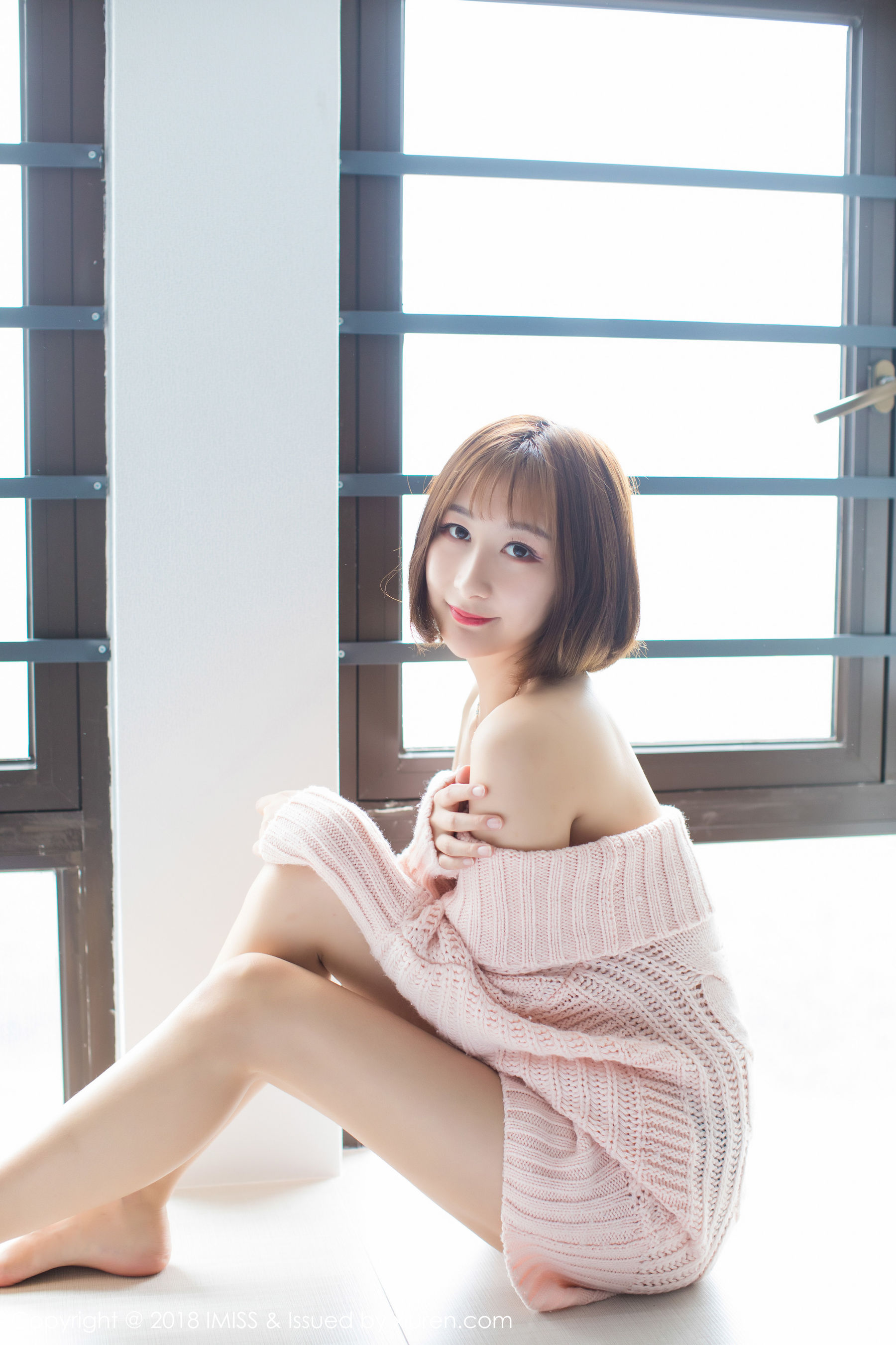 九尾Ivy-《性感极致的丝袜美腿诱惑》 [爱蜜社IMiss] Vol.240
