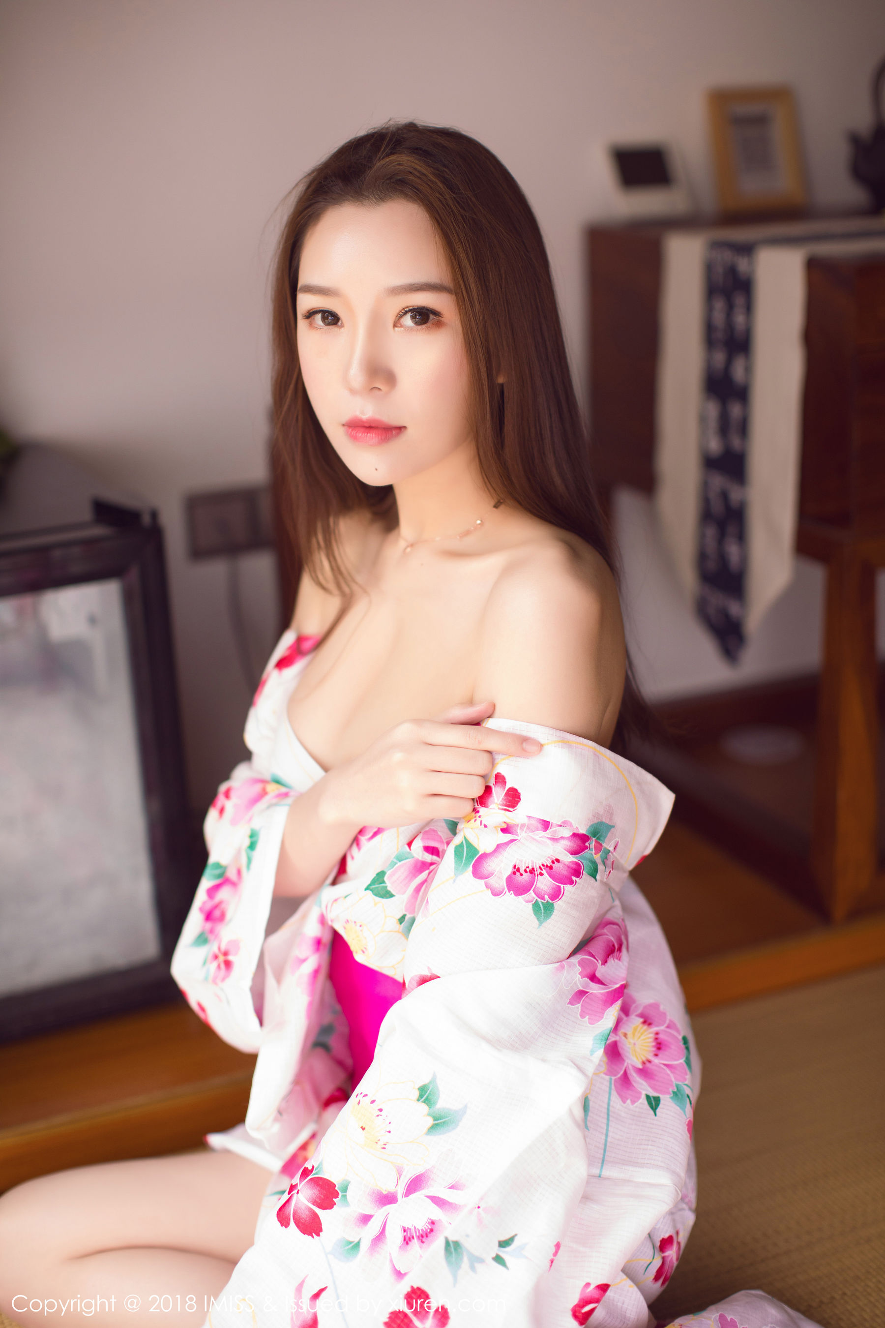 新人模特katrina《首套写真》 [爱蜜社IMiss] Vol.252