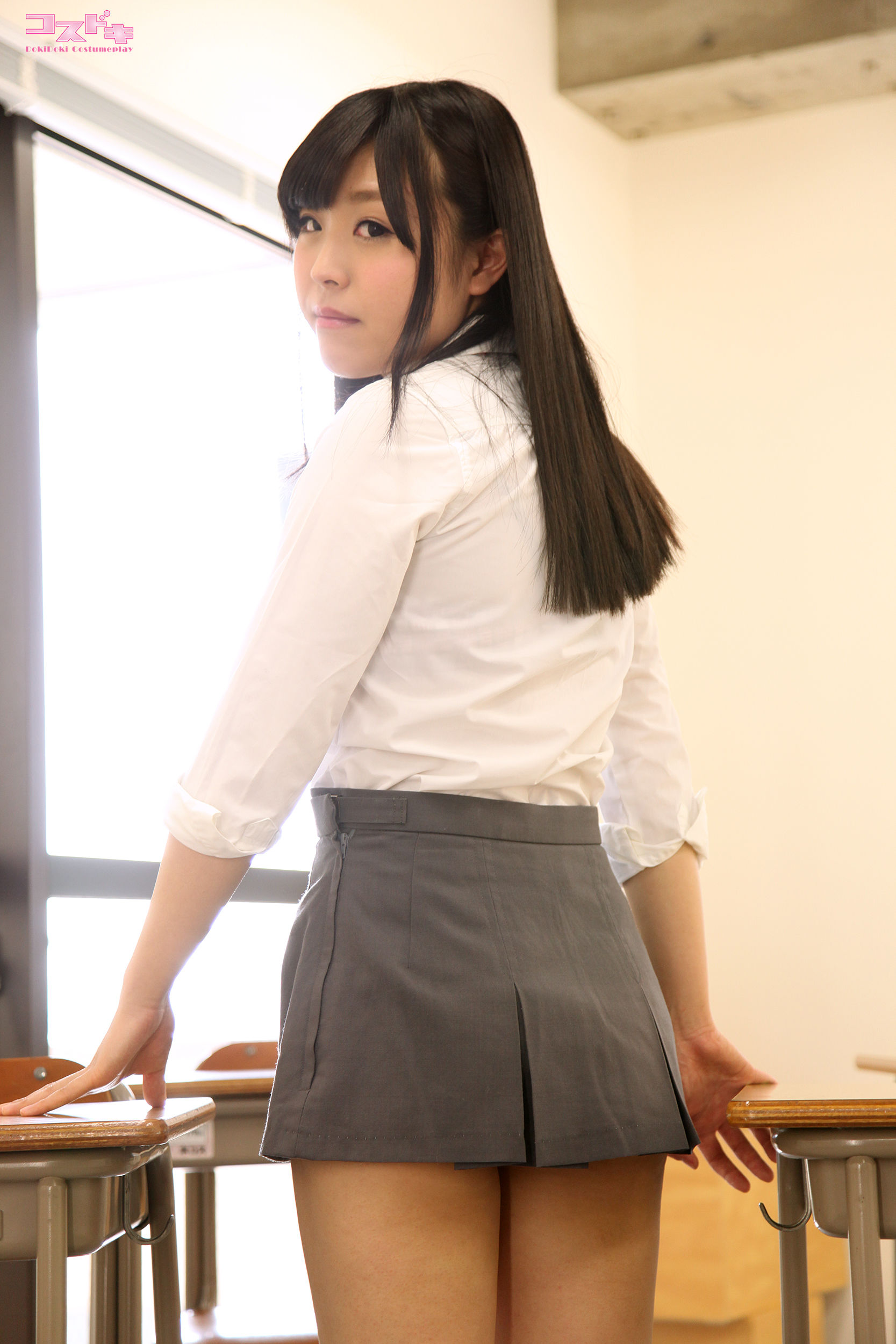 [Cosdoki] Sara Suzuhara 鈴原さら suzuharasara_pic_seifuku1