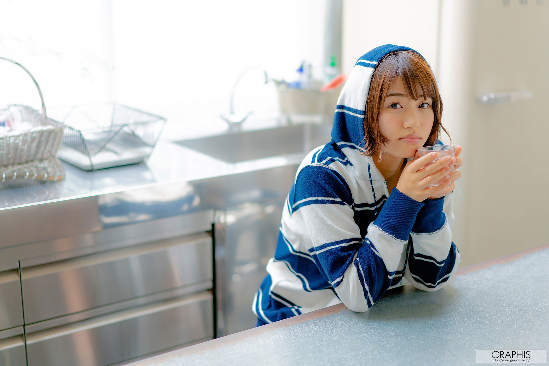 [Graphis] First Gravure 初脱ぎ娘 Mahiro Tadai 唯井まひろ
