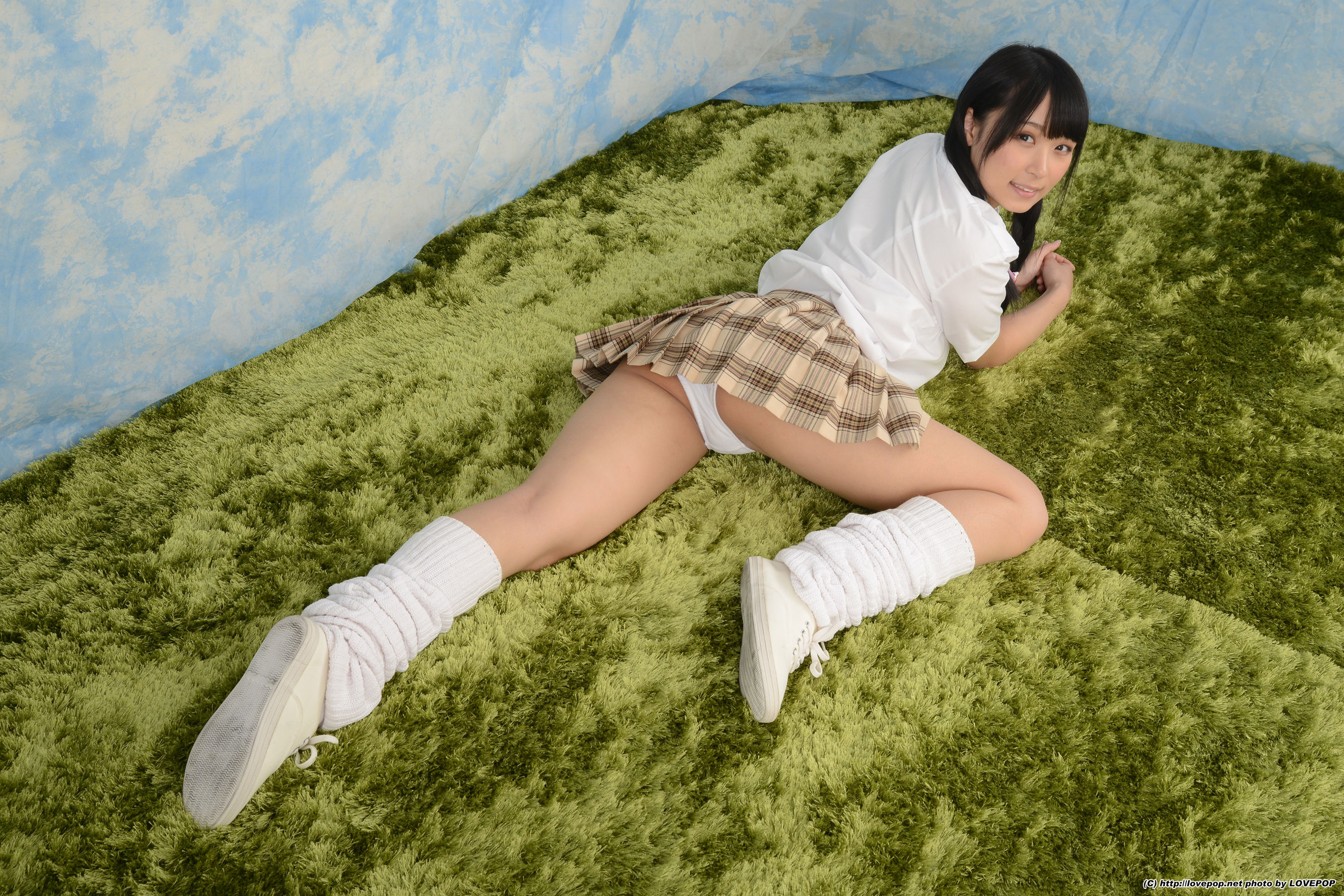 [LOVEPOP] Mikuni Saran 三國さらん bicycle ! panchira!! - PPV