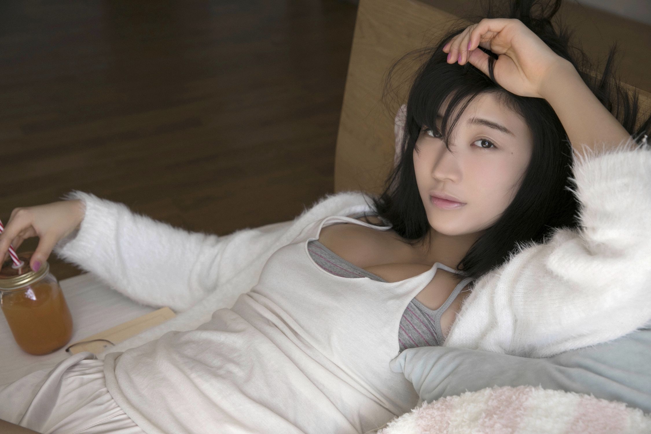 [YS-Web] Vol.811 Yuka Ogura 小倉優香 女神降臨