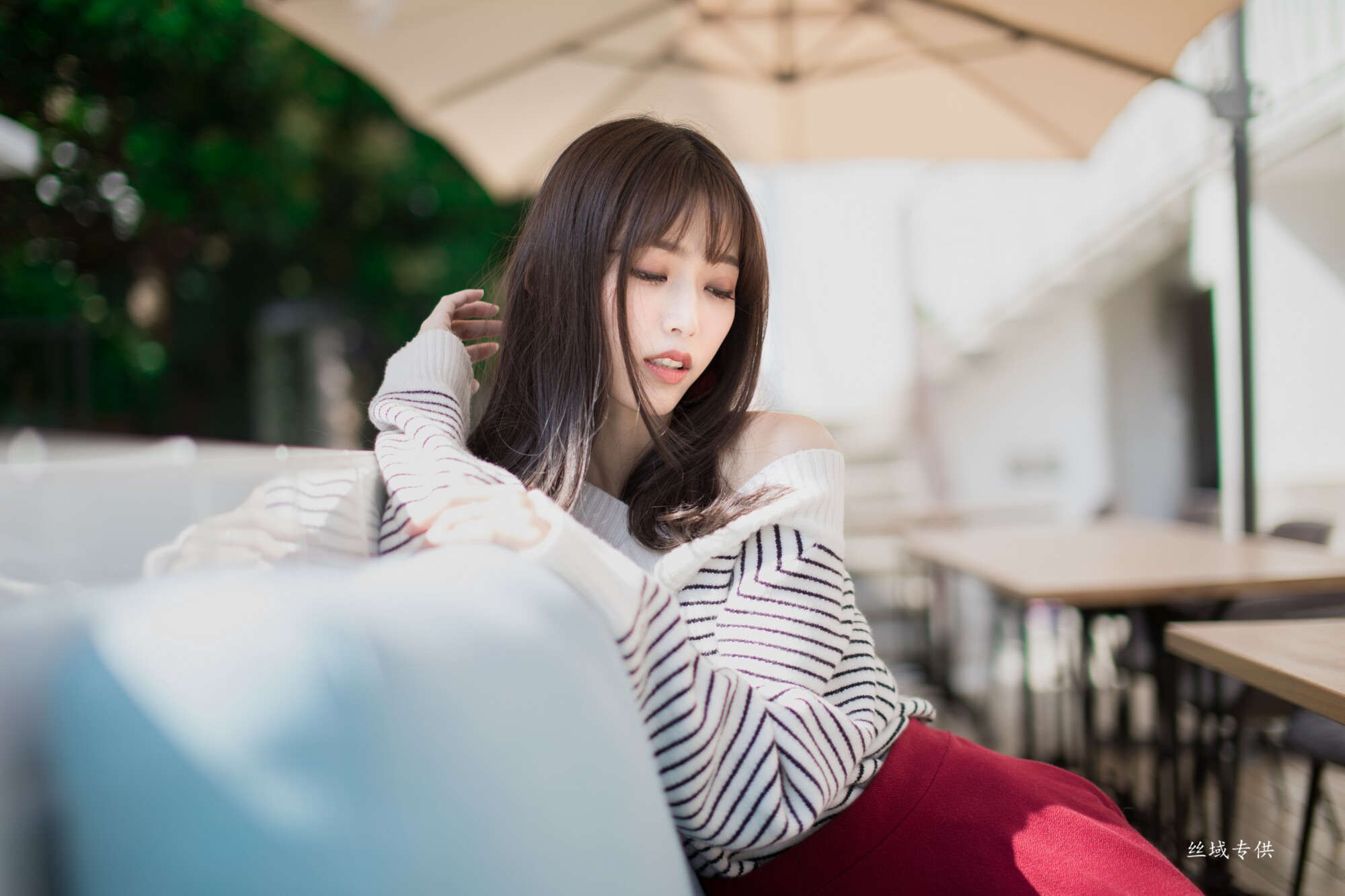 [台湾正妹]  億億 審計新村 （两套服装）