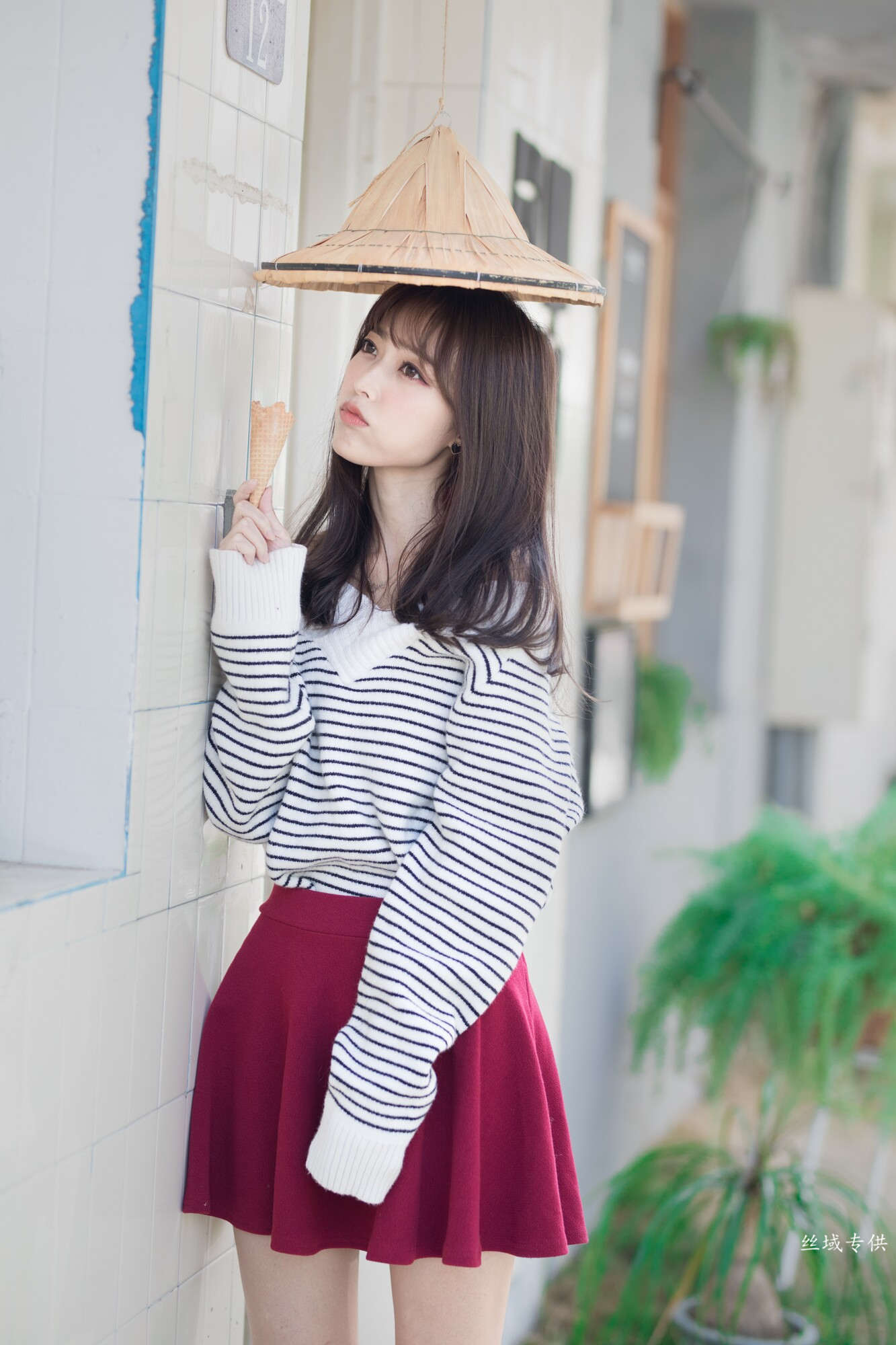 [台湾正妹]  億億 審計新村 （两套服装）
