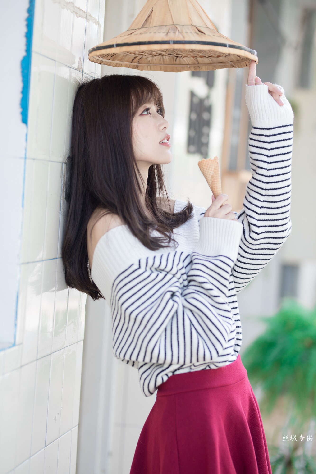 [台湾正妹]  億億 審計新村 （两套服装）