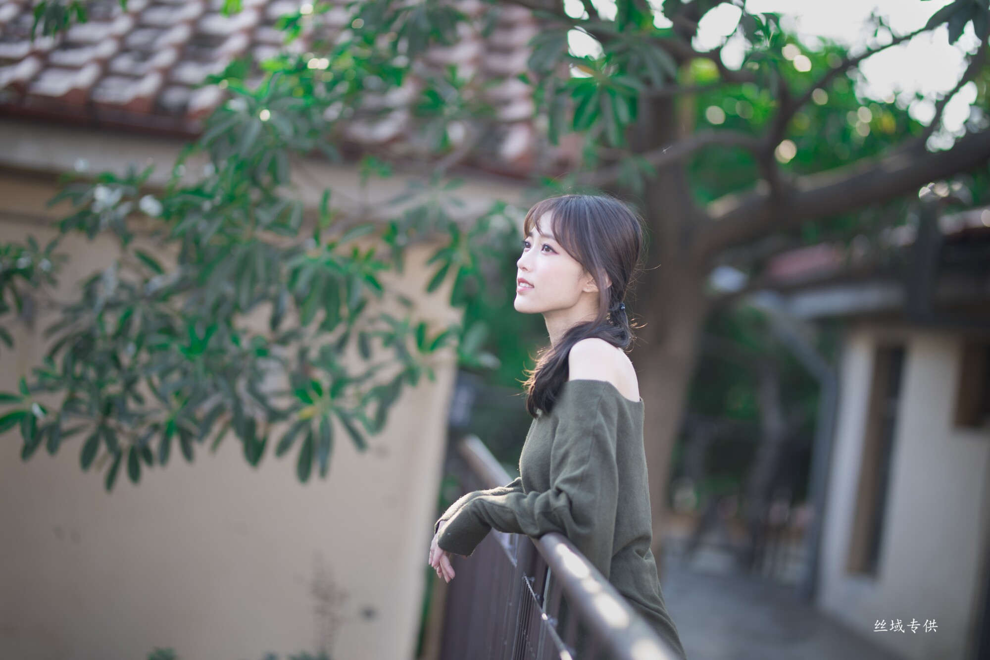 [台湾正妹]  億億 審計新村 （两套服装）