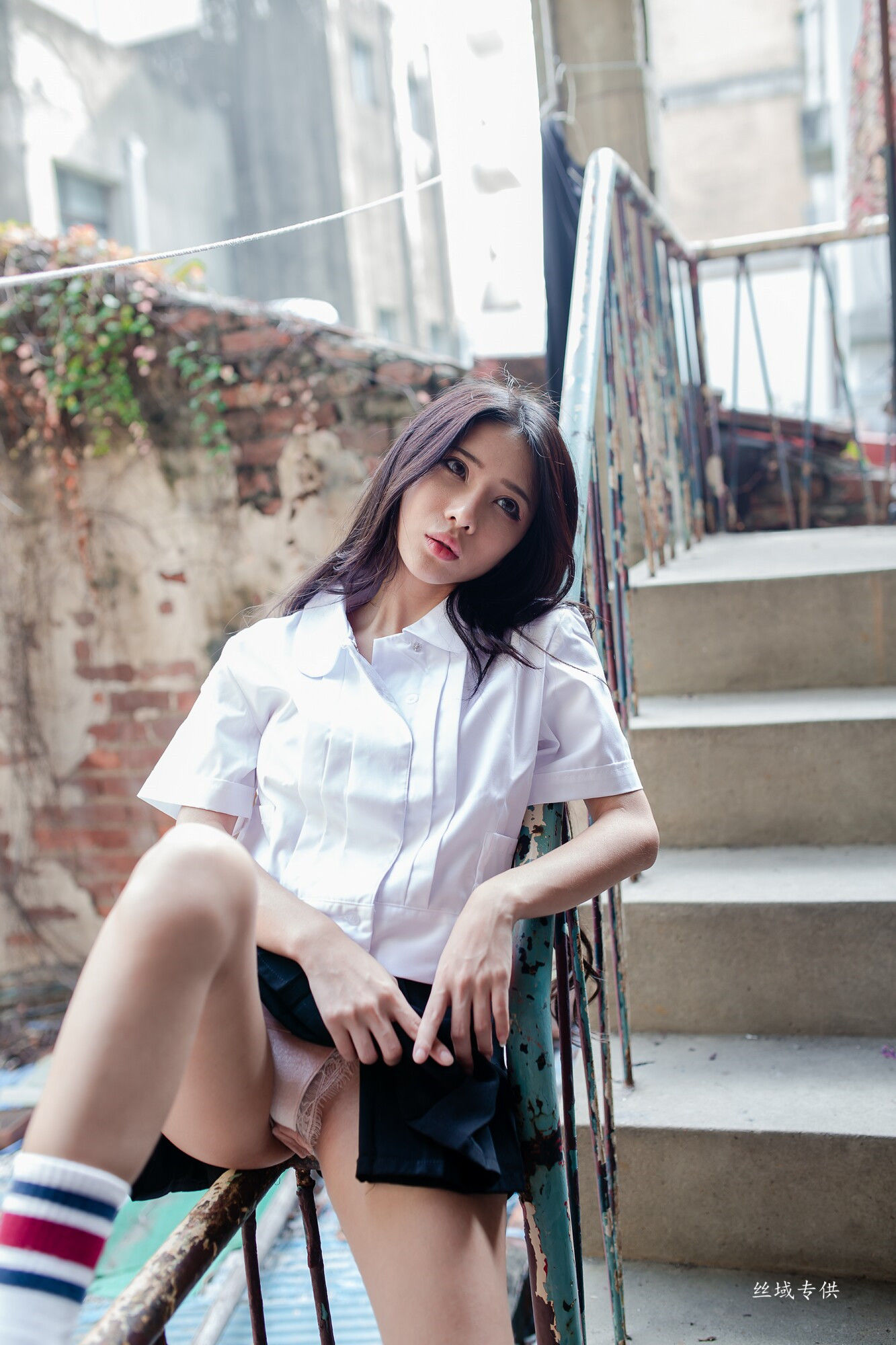 [台湾正妹]  沈綺綺 水手服內衣外拍 三套服装