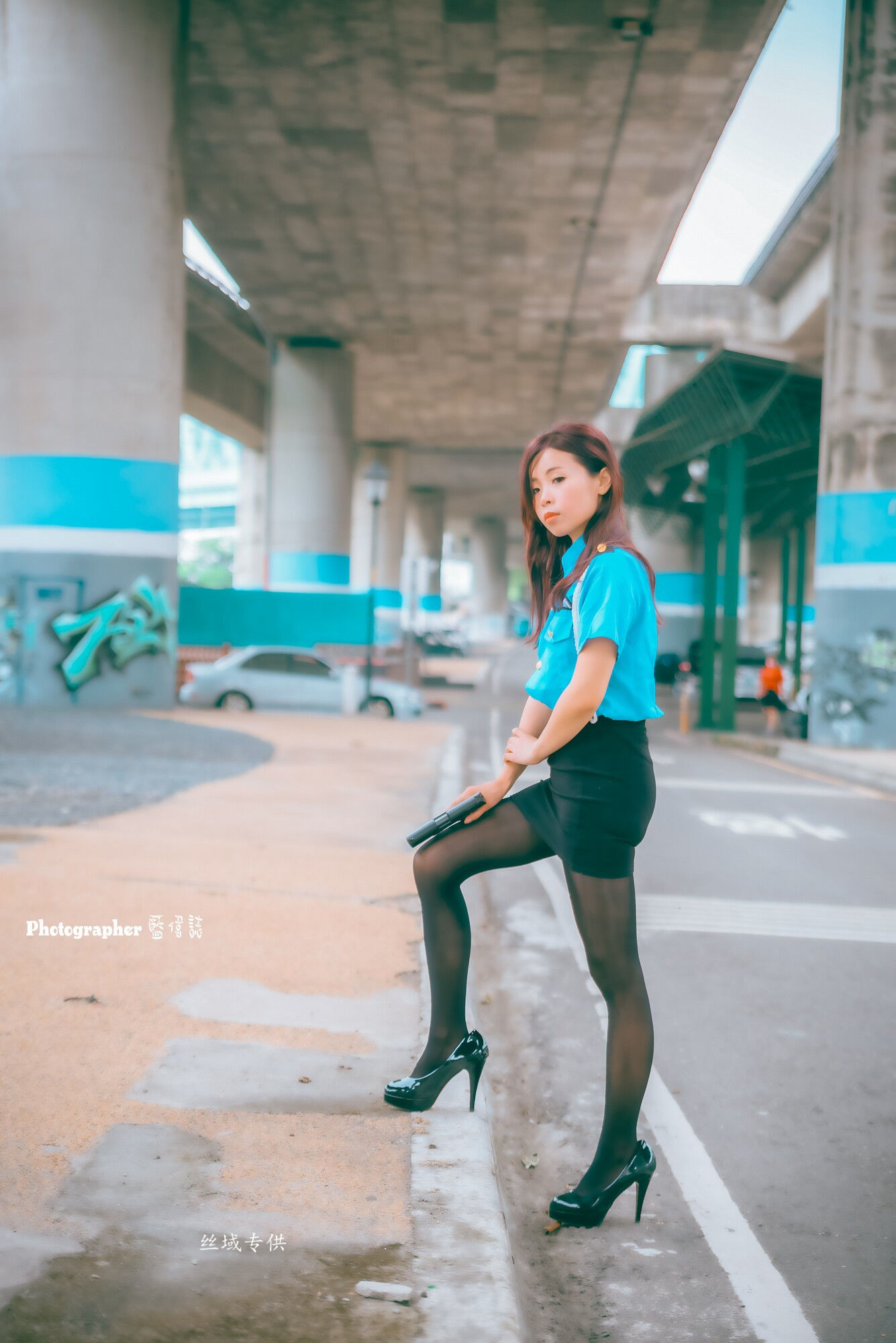 [台湾正妹]  賴筱菁 中彰橋下-(女警黑丝）