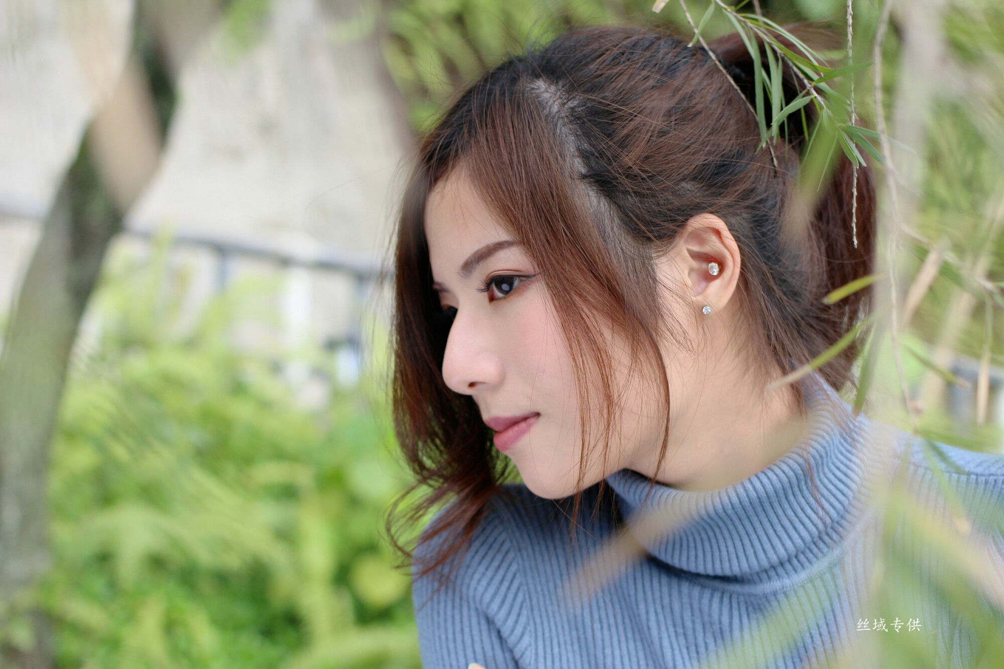 [台湾正妹] 方唯真 花博外拍（三套服裝）