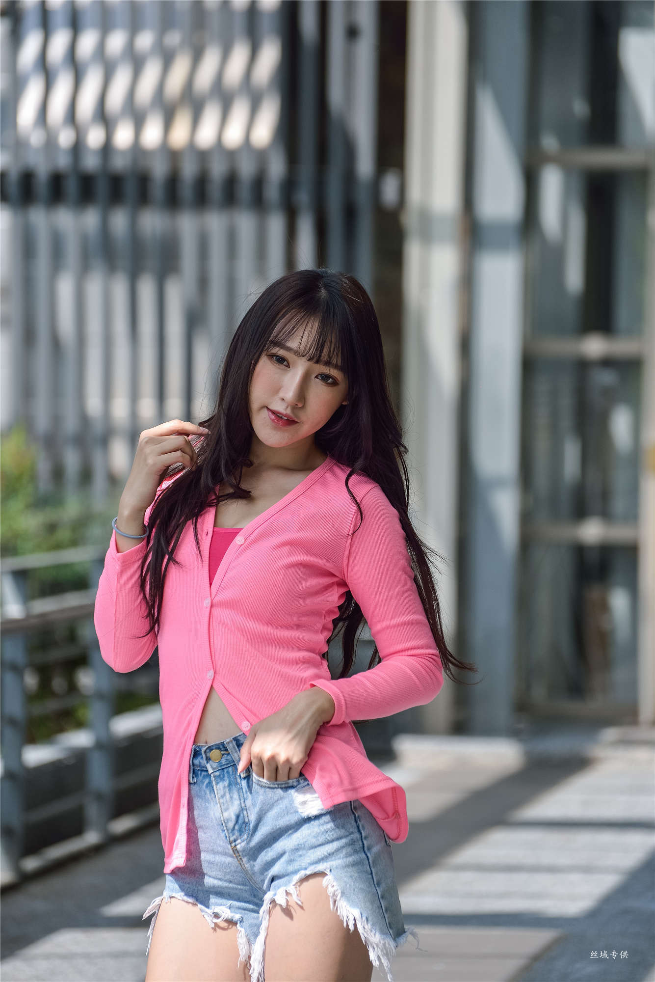 [台湾正妹] 比比 國美.時裝 牛仔街拍