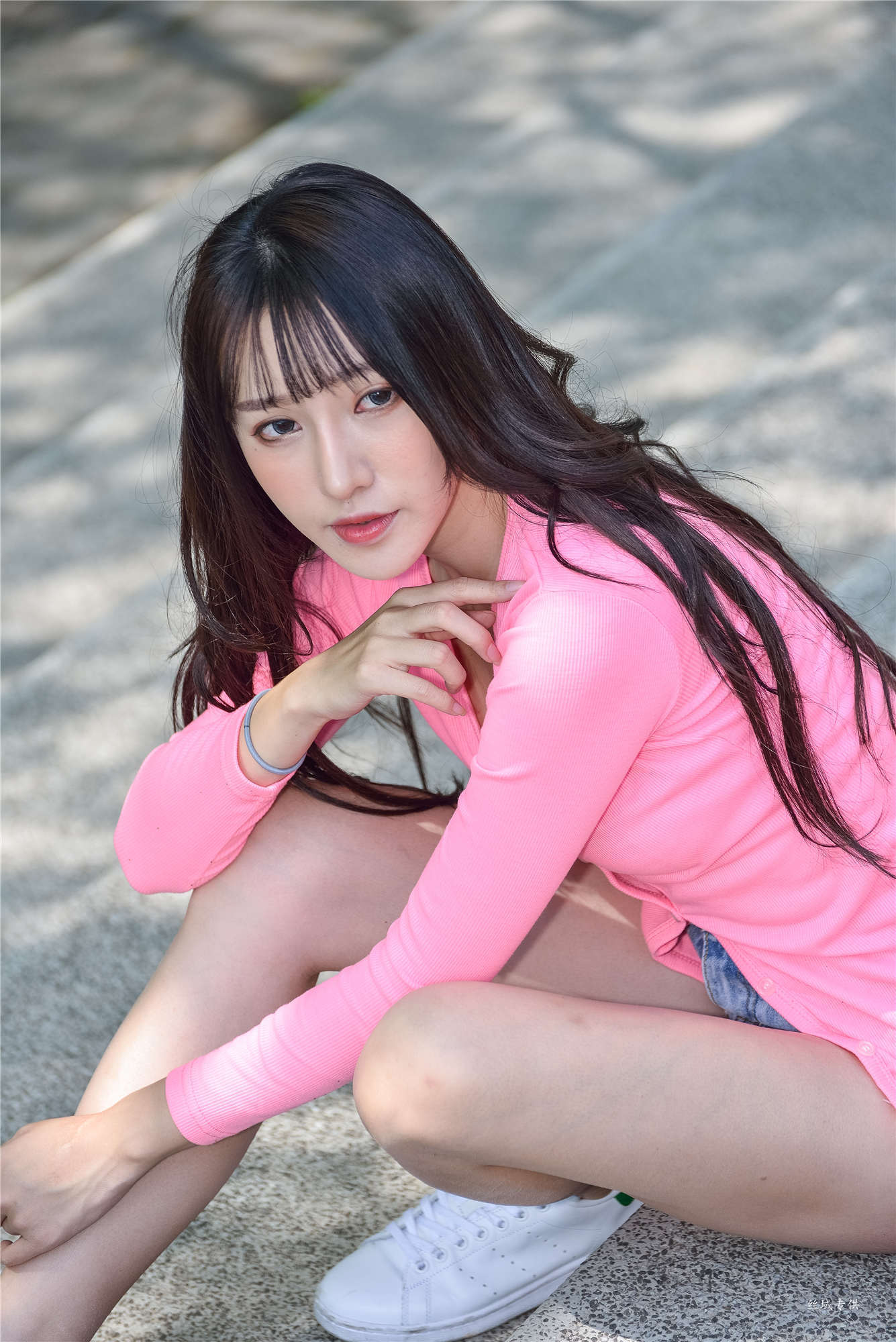 [台湾正妹] 比比 國美.時裝 牛仔街拍