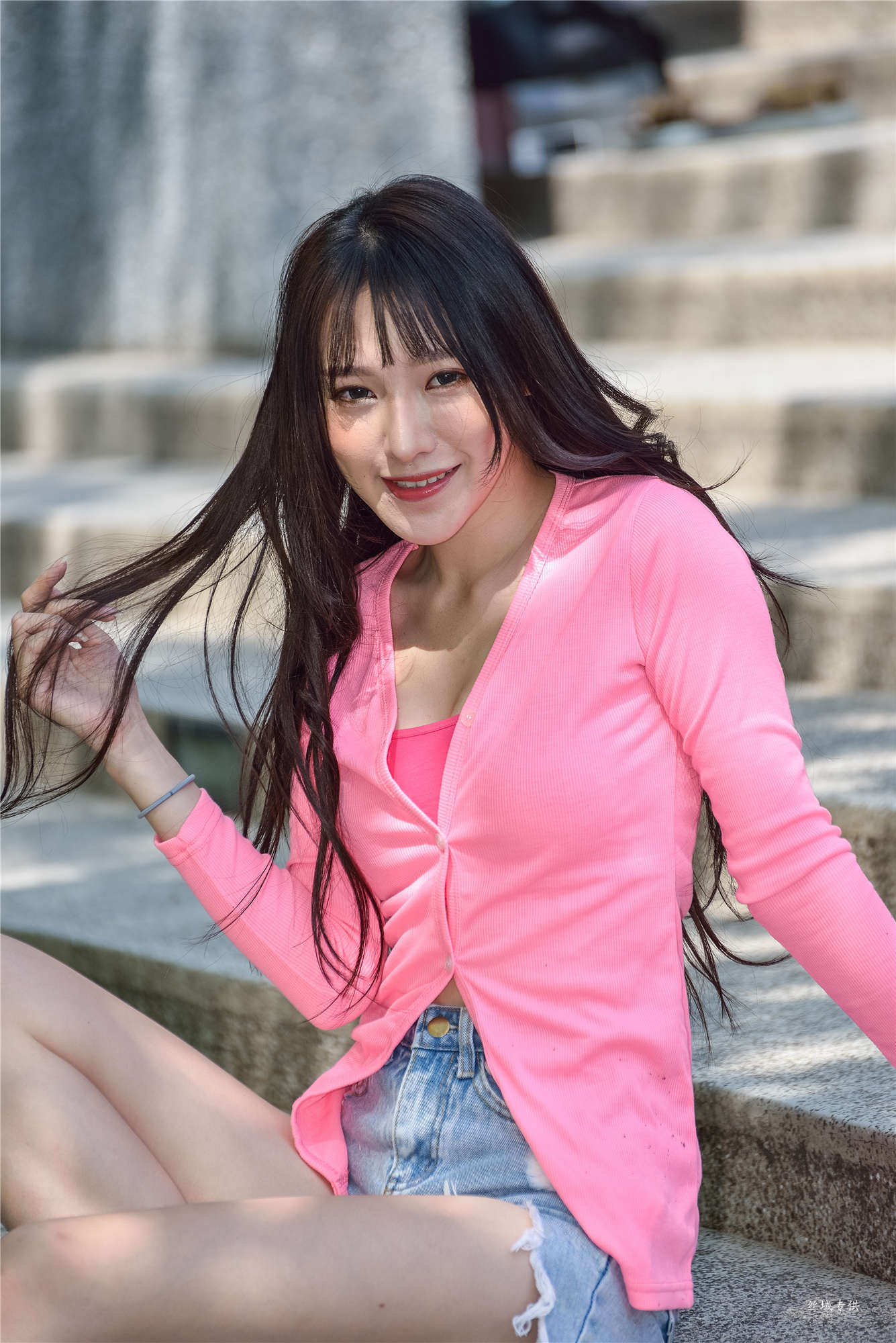 [台湾正妹] 比比 國美.時裝 牛仔街拍