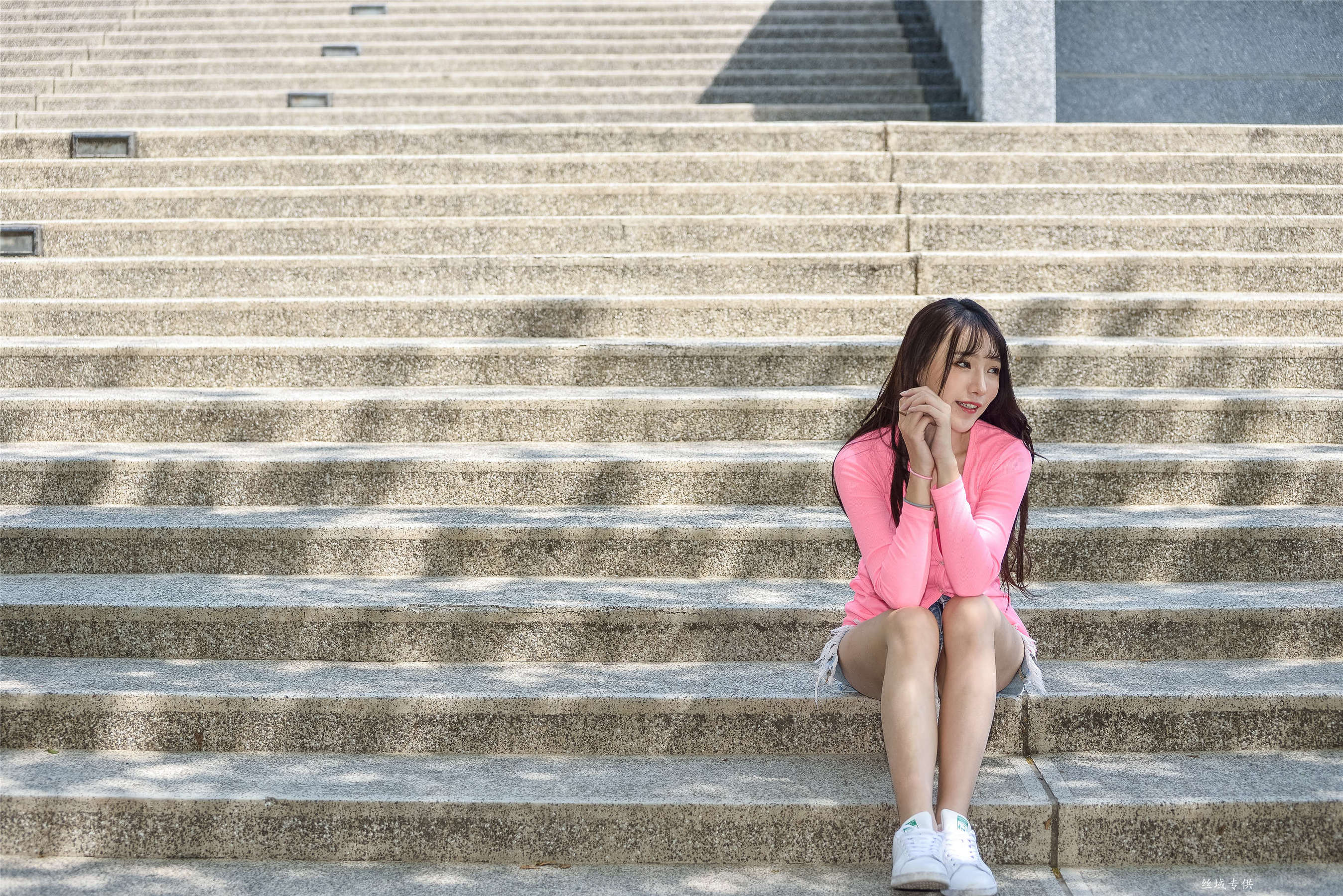 [台湾正妹] 比比 國美.時裝 牛仔街拍