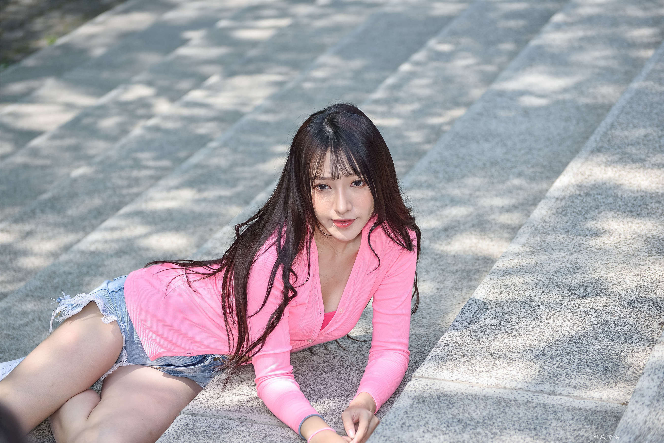 [台湾正妹] 比比 國美.時裝 牛仔街拍