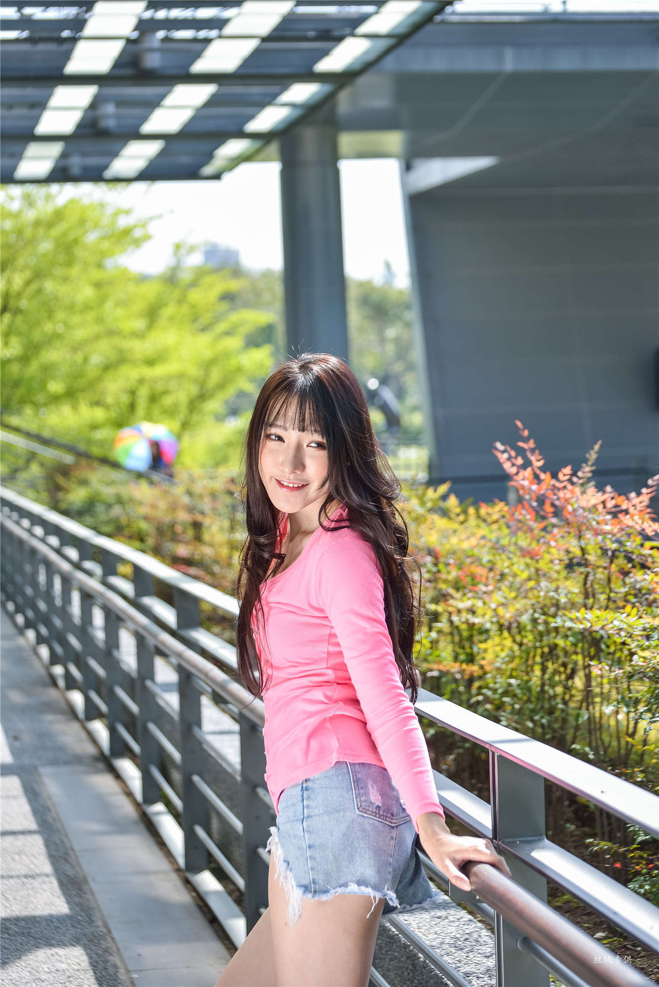 [台湾正妹] 比比 國美.時裝 牛仔街拍