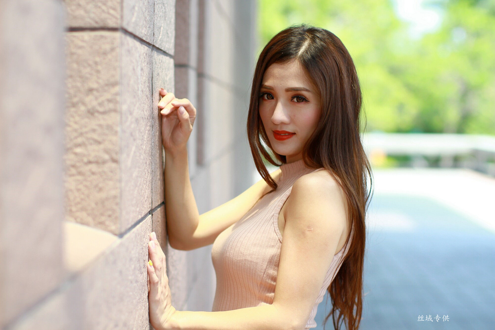 [台湾正妹] Go Go 高雄美術館