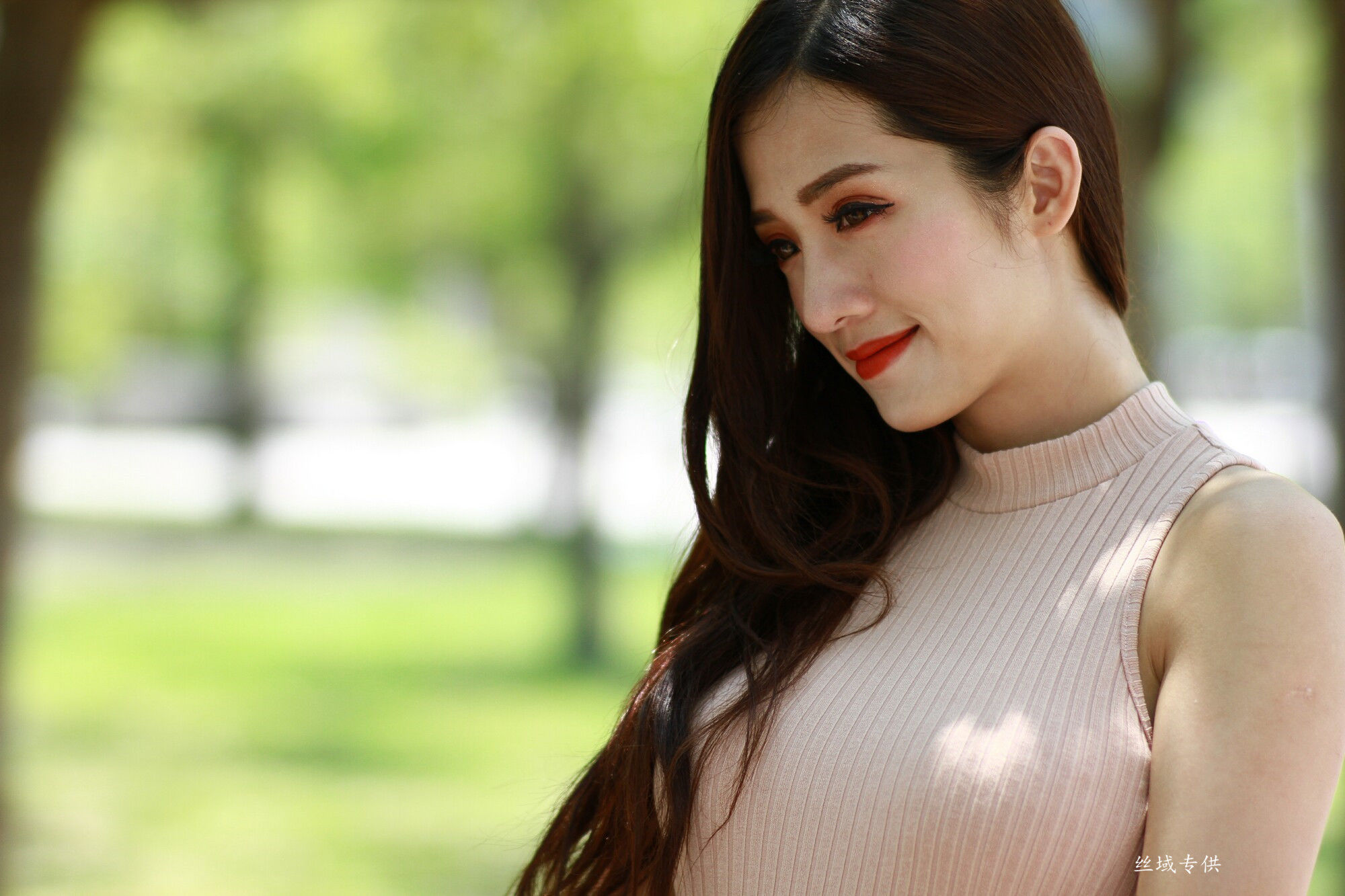 [台湾正妹] Go Go 高雄美術館