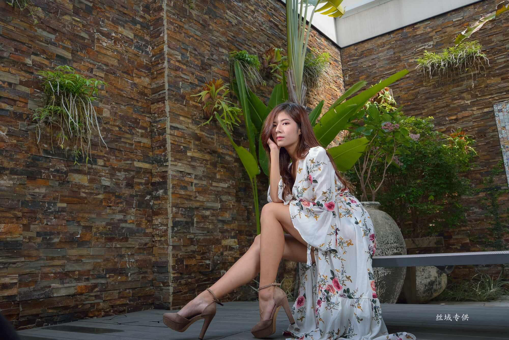 [台湾正妹] 方唯真 芭蕾.性感旅拍 长裙