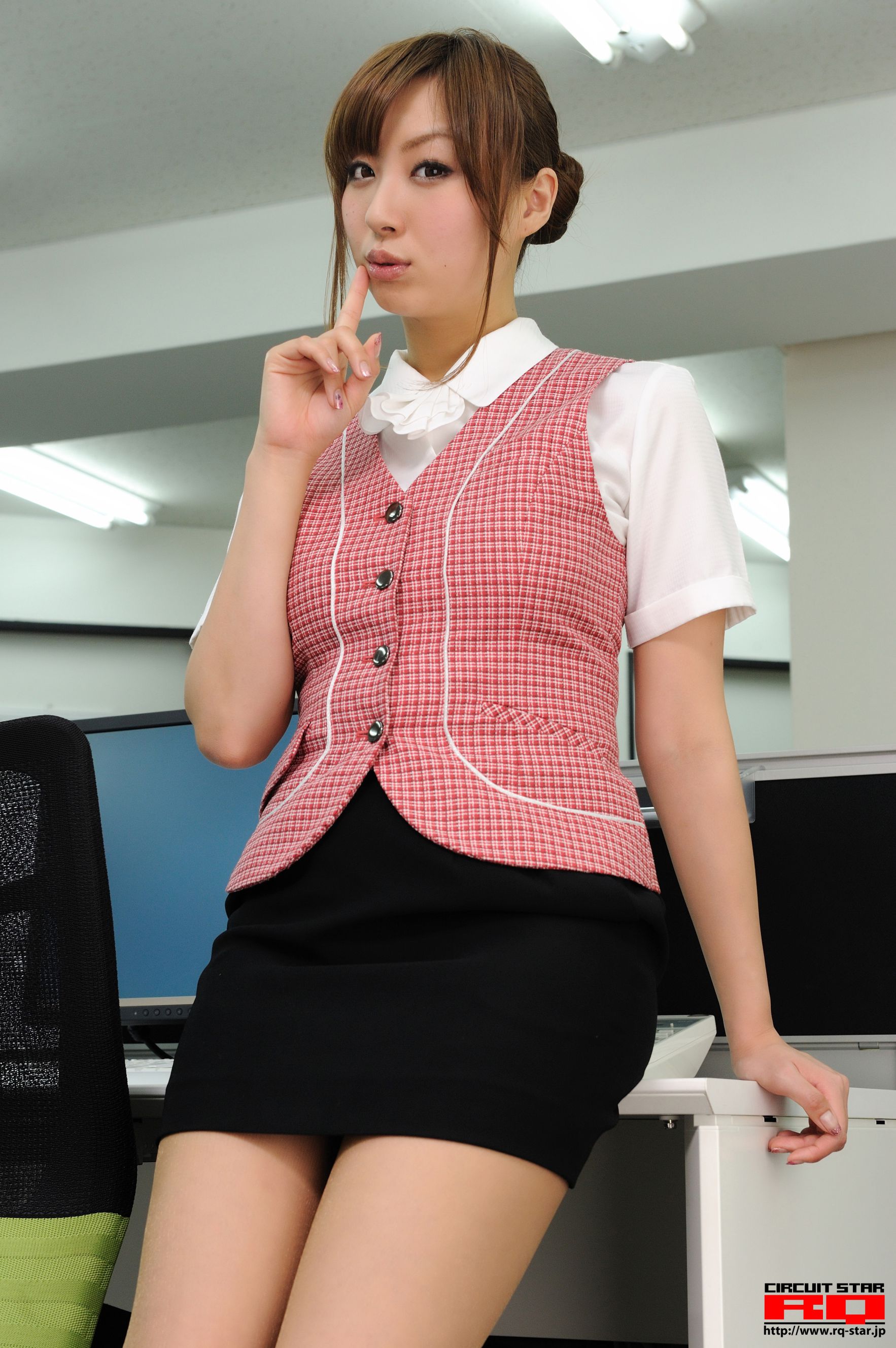 [RQ-STAR] NO.00255 Yuka Tachibana 立花ゆか Office Lady 写真集