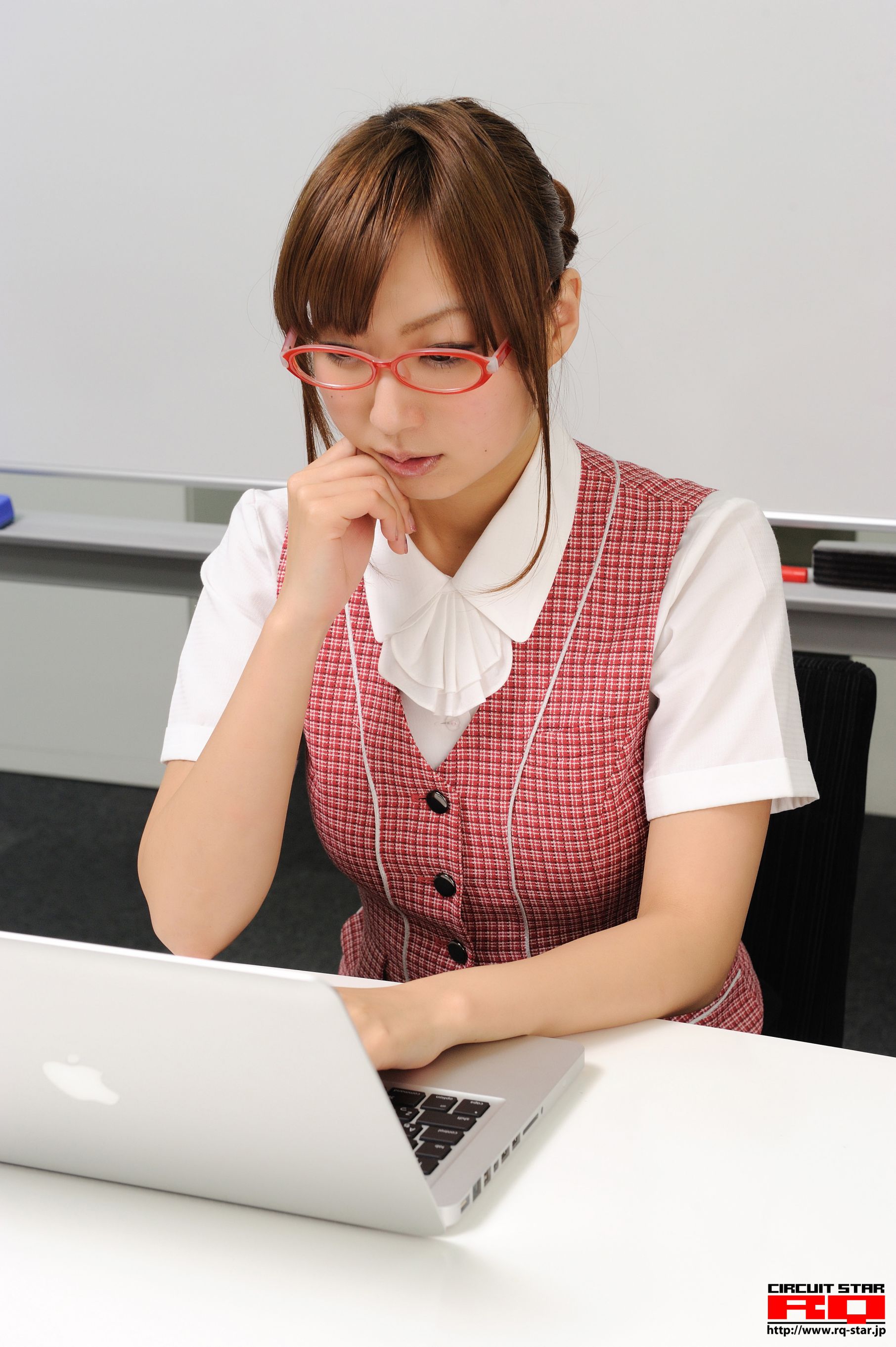 [RQ-STAR] NO.00255 Yuka Tachibana 立花ゆか Office Lady 写真集