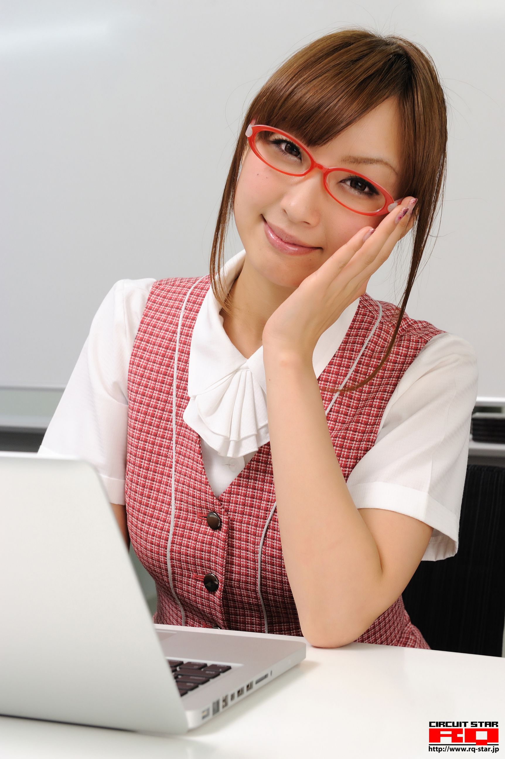 [RQ-STAR] NO.00255 Yuka Tachibana 立花ゆか Office Lady 写真集