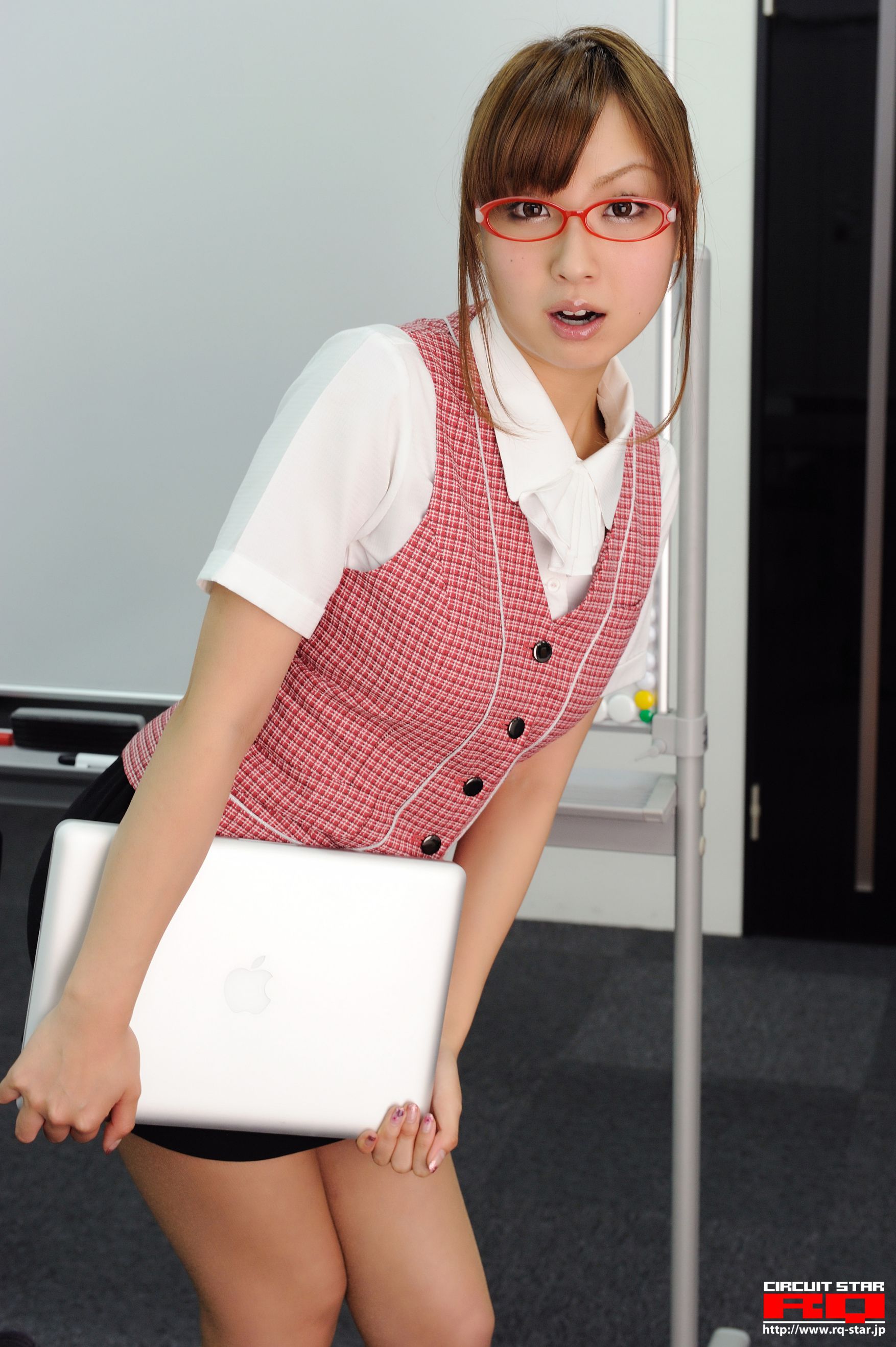 [RQ-STAR] NO.00255 Yuka Tachibana 立花ゆか Office Lady 写真集