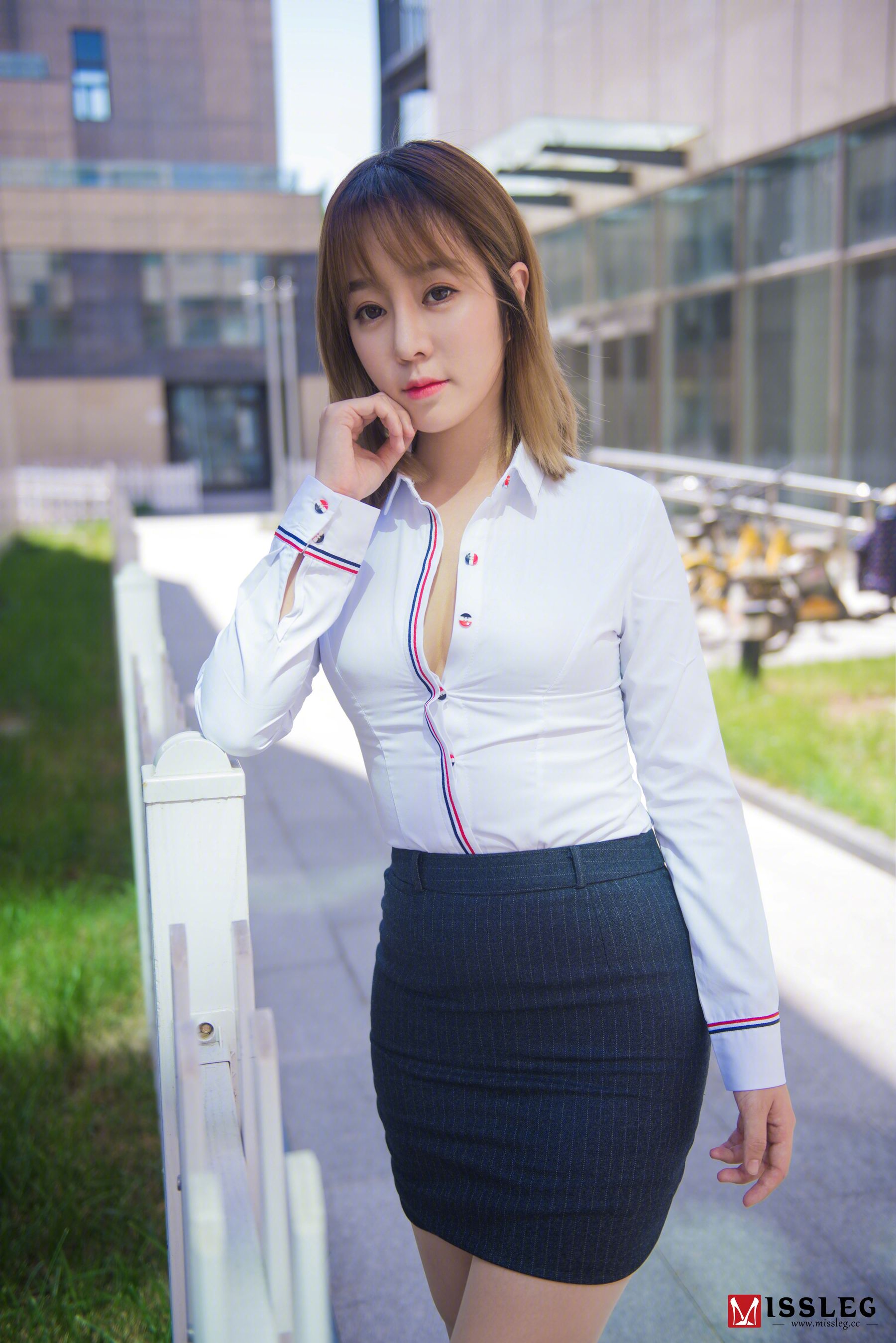 [蜜丝MISSLEG] V003 王语纯 《撕裂的OL》