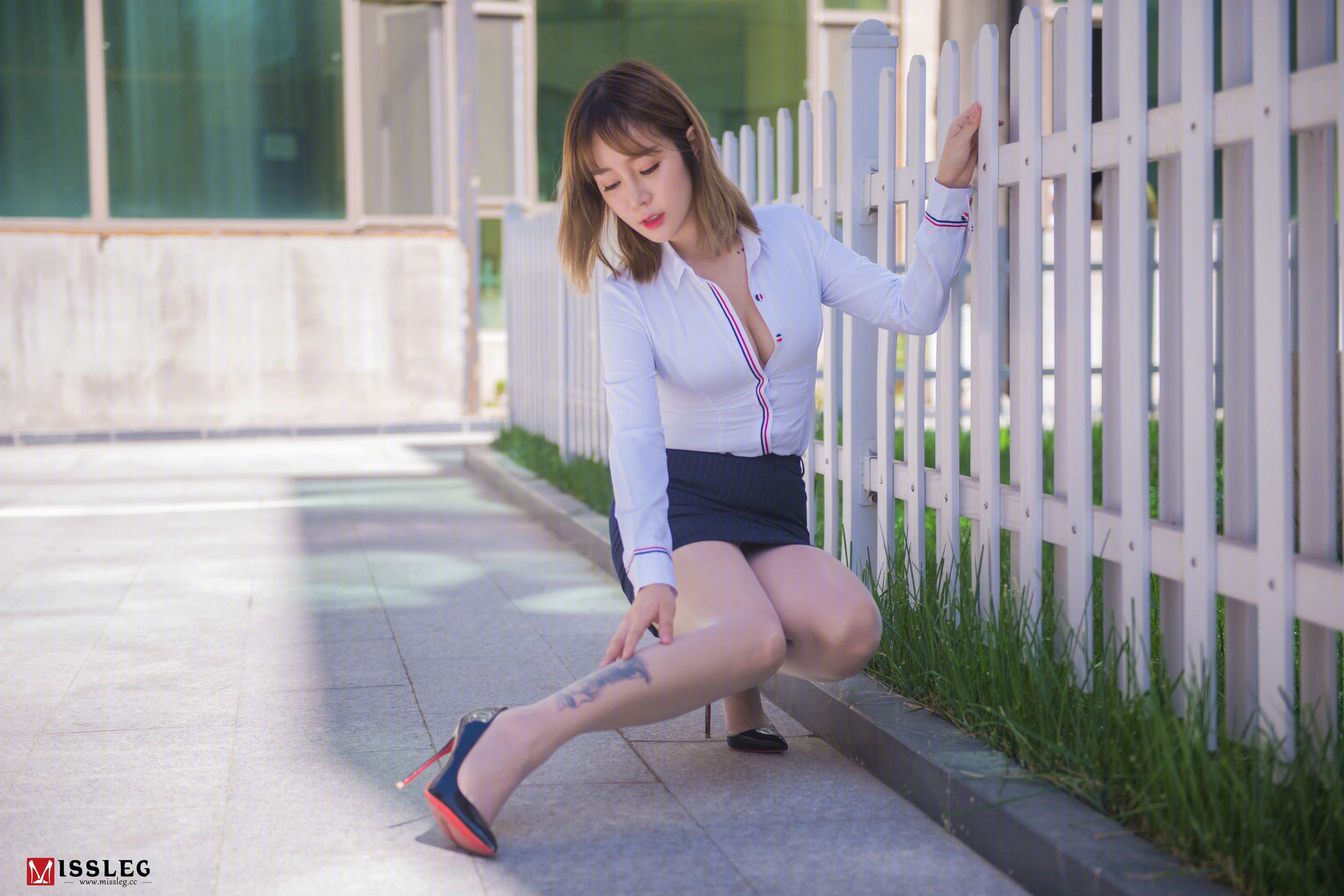 [蜜丝MISSLEG] V003 王语纯 《撕裂的OL》