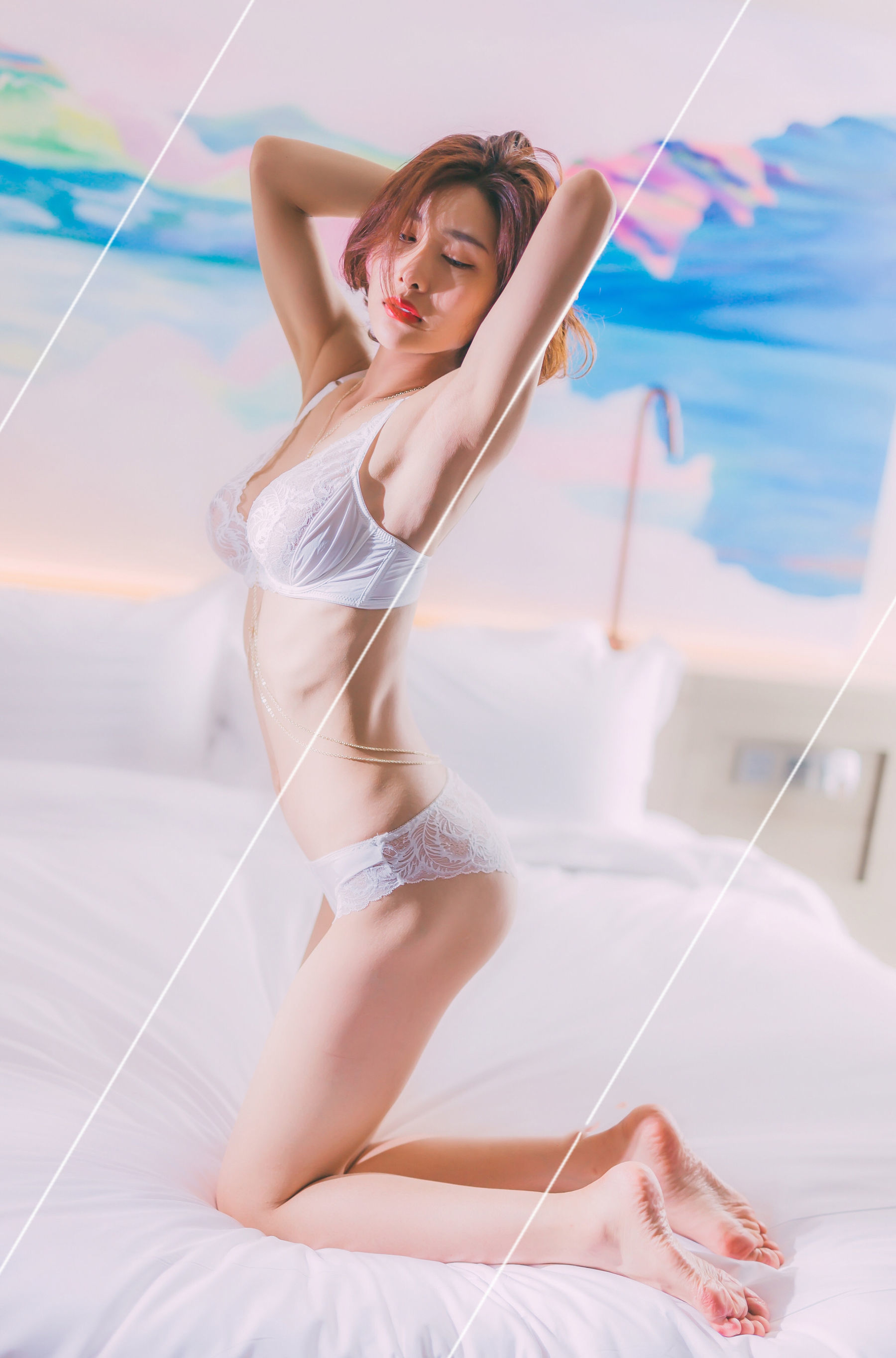 闫盼盼 2018年7月写真《裸心》