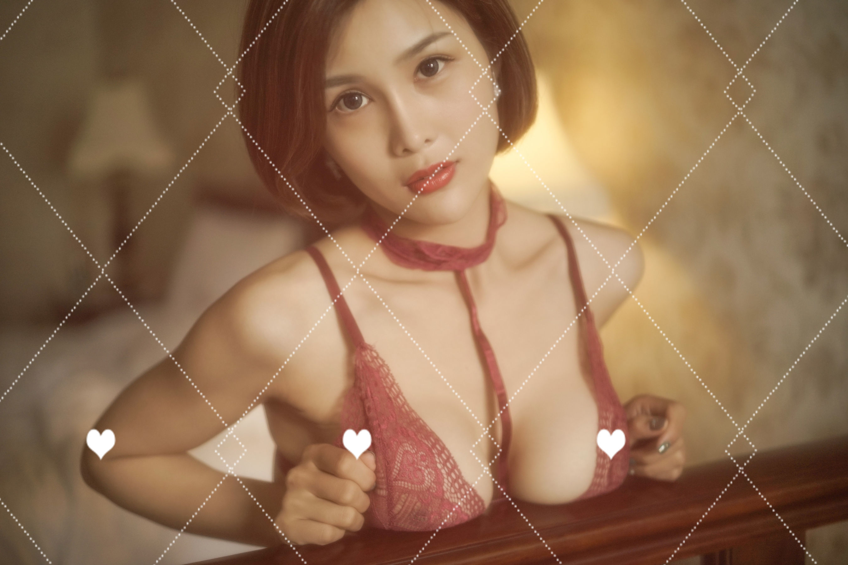 闫盼盼 紫色全屏