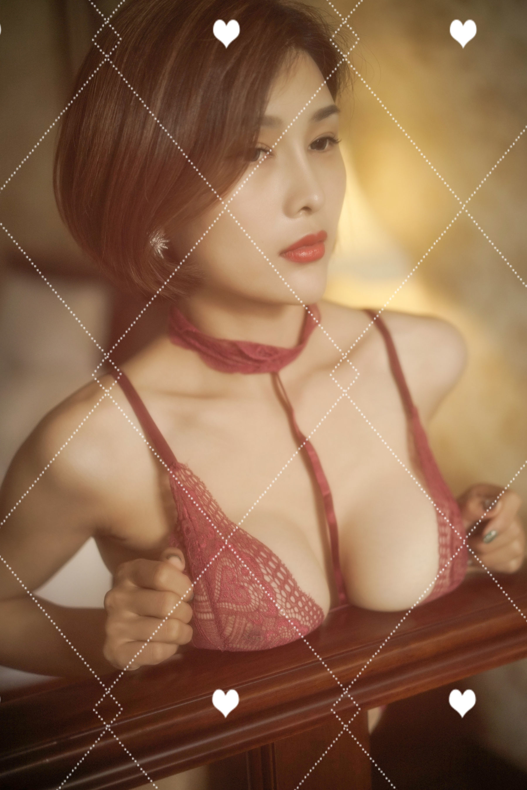 闫盼盼 紫色全屏