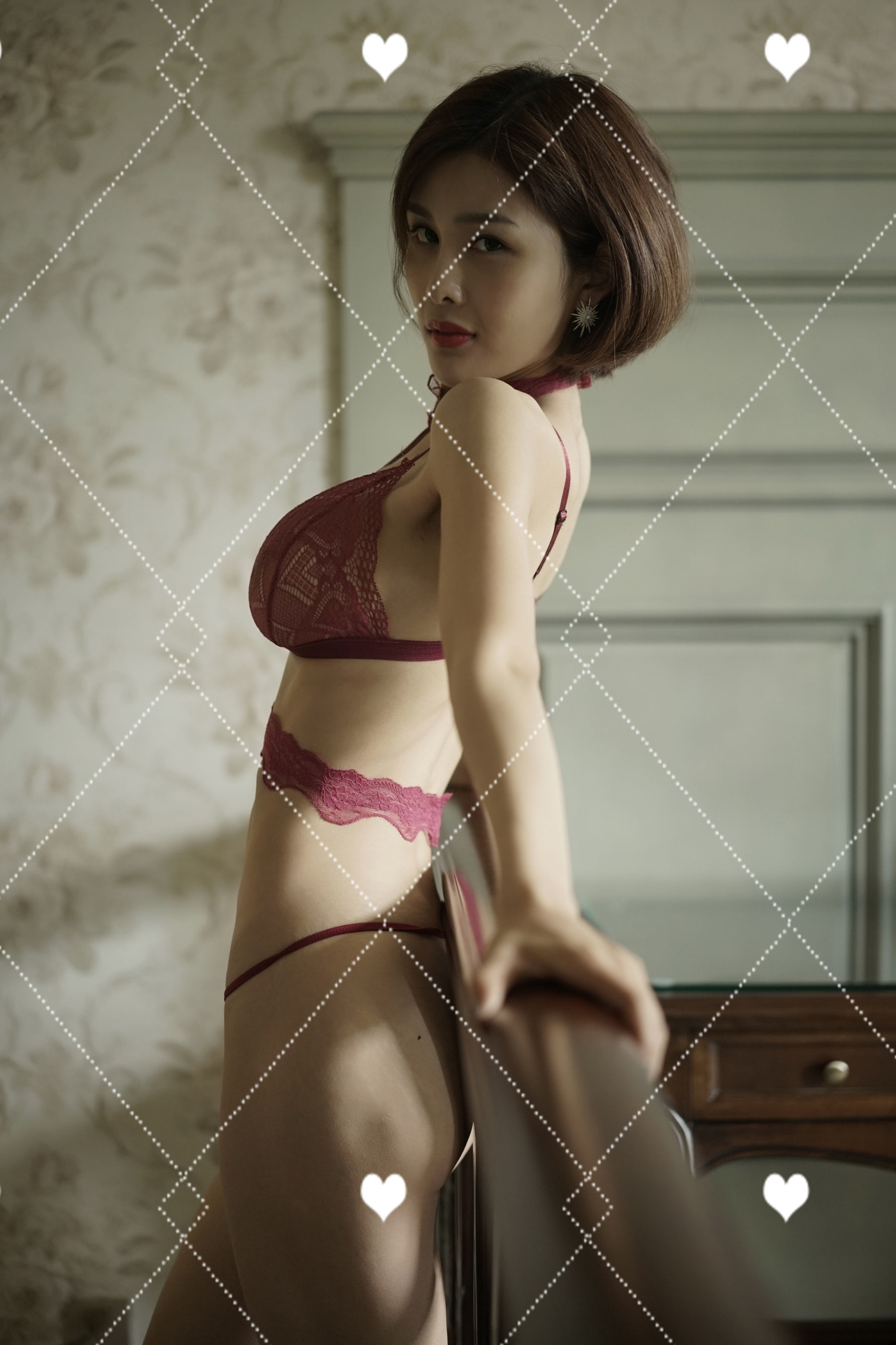 闫盼盼 紫色全屏