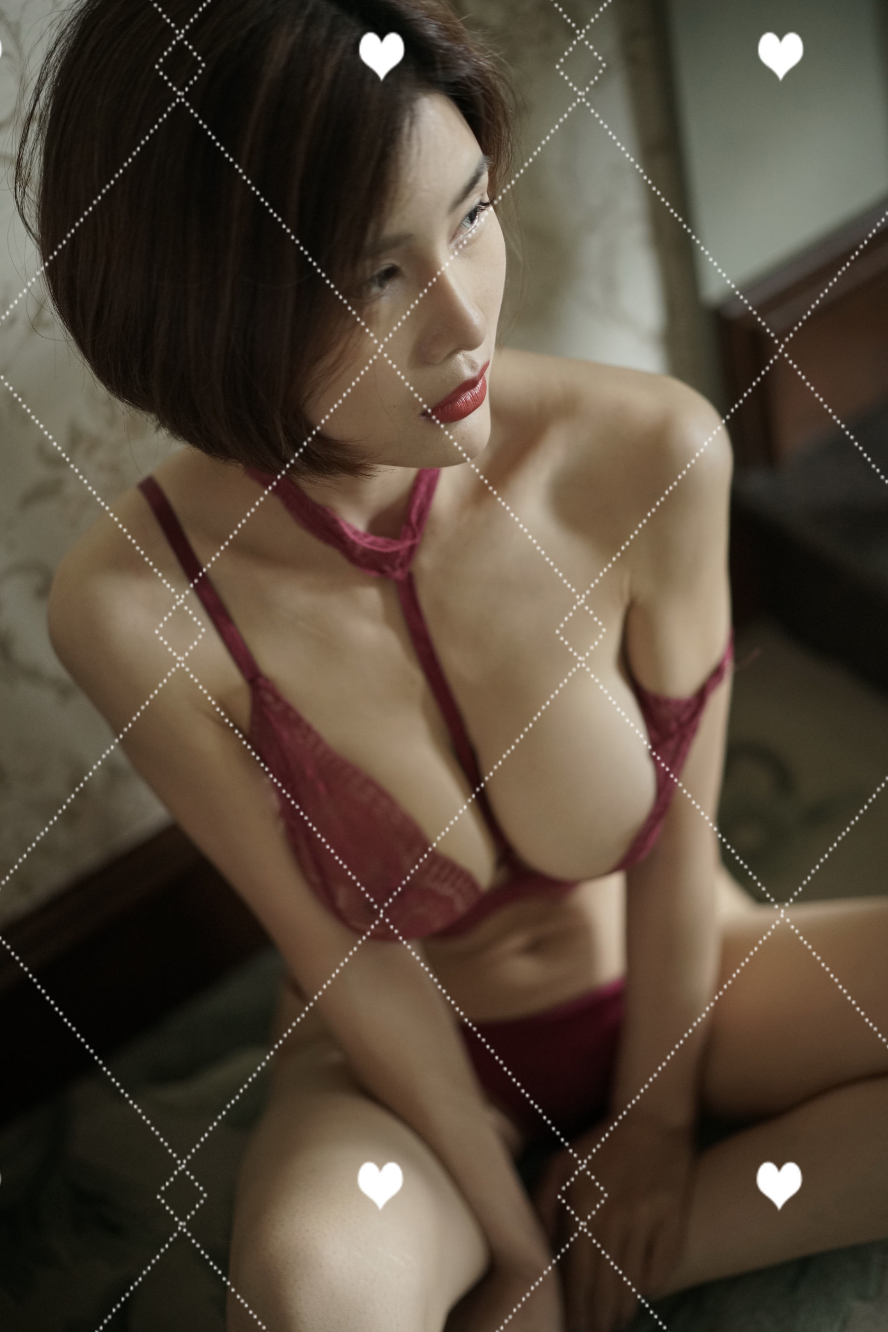 闫盼盼 紫色全屏