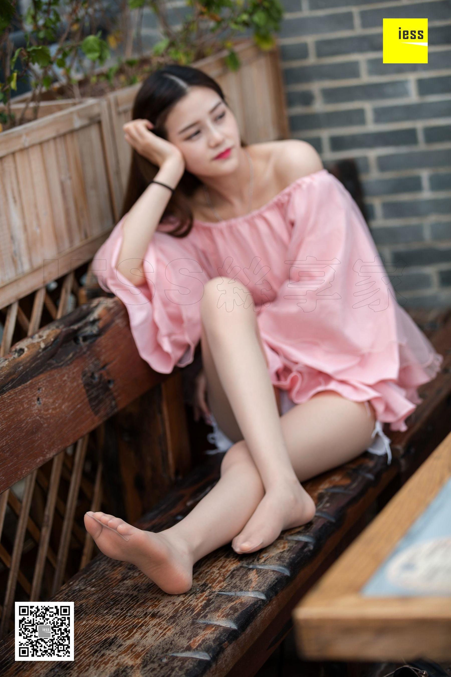 [异思趣向IESS] 丝享家290 九妹 《粉粉嫩嫩的九妹》