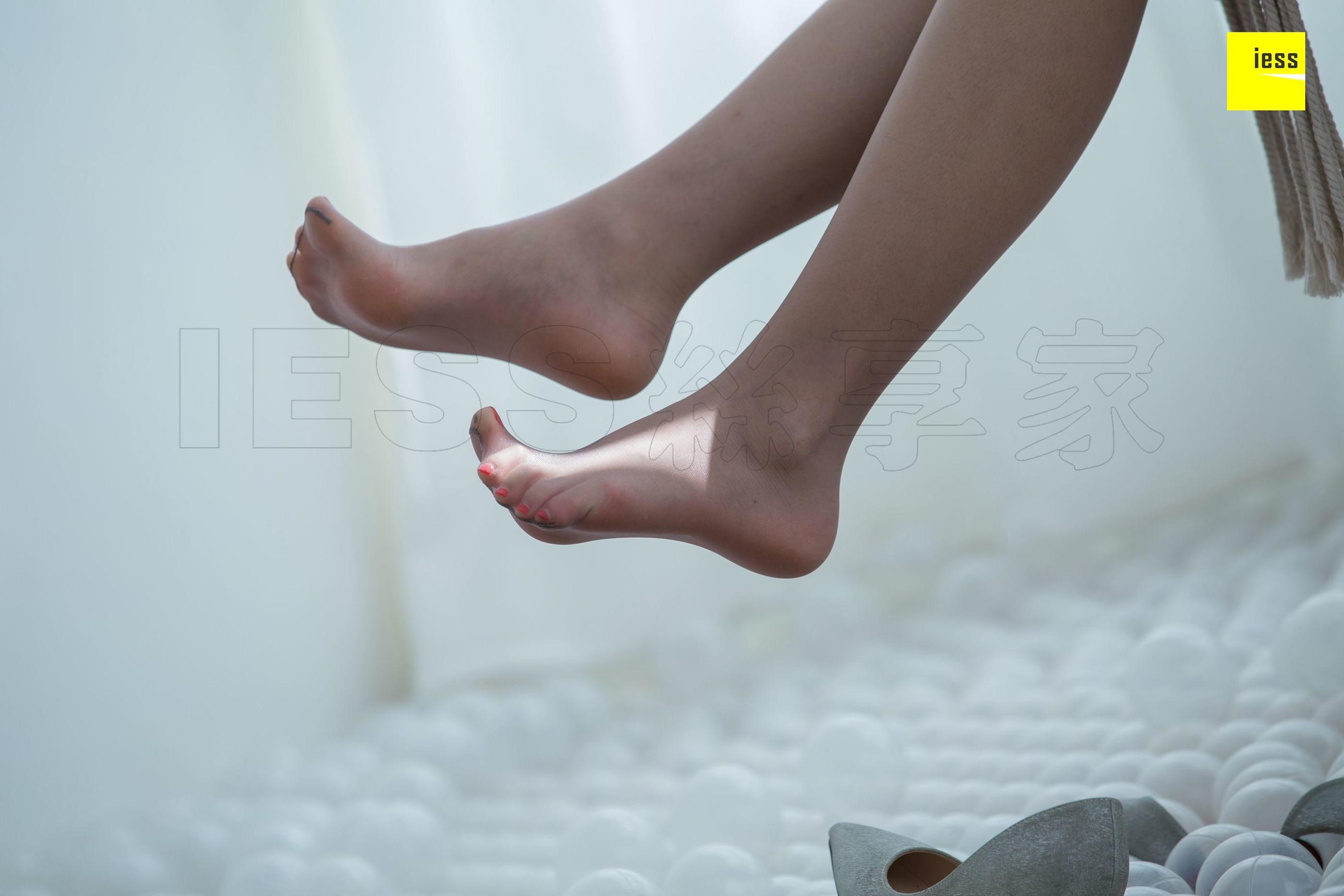 [异思趣向IESS] 丝享家291 姗姗 《玩个球》