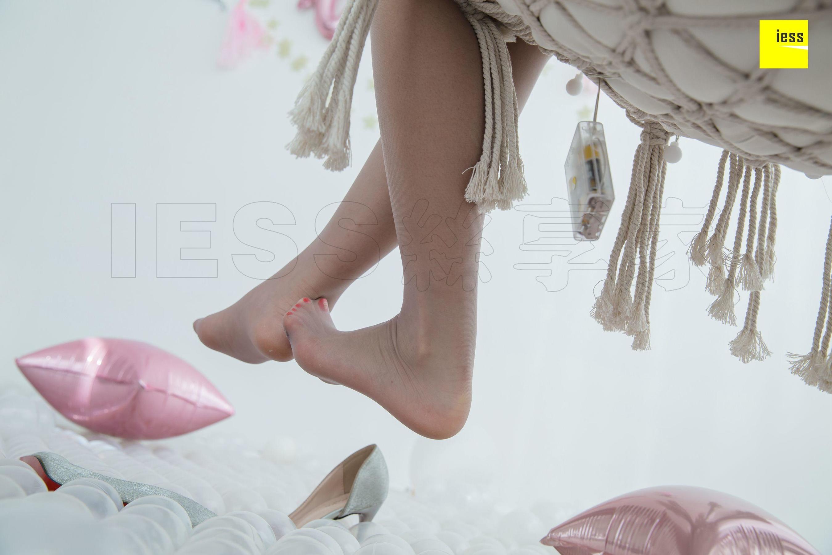 [异思趣向IESS] 丝享家291 姗姗 《玩个球》