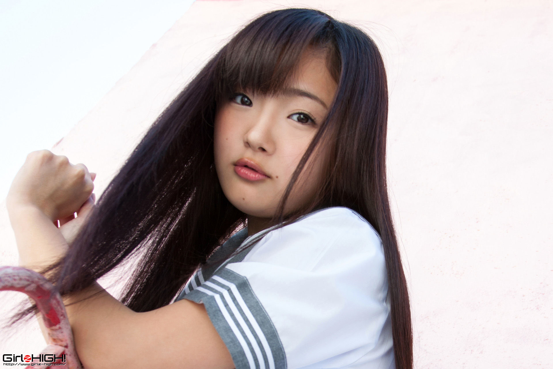 [Girlz-High] Niina Aizawa 愛沢新菜 #g031 Gravure Gallery 4.1