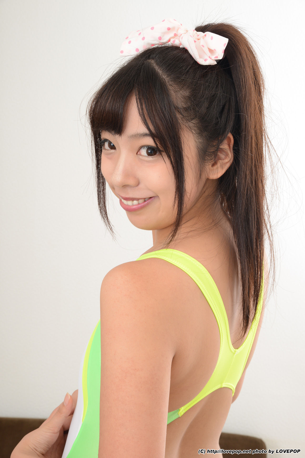 [LOVEPOP] Hanako Sakisaka 咲坂花恋 clothes change to a swim suit! - PPV