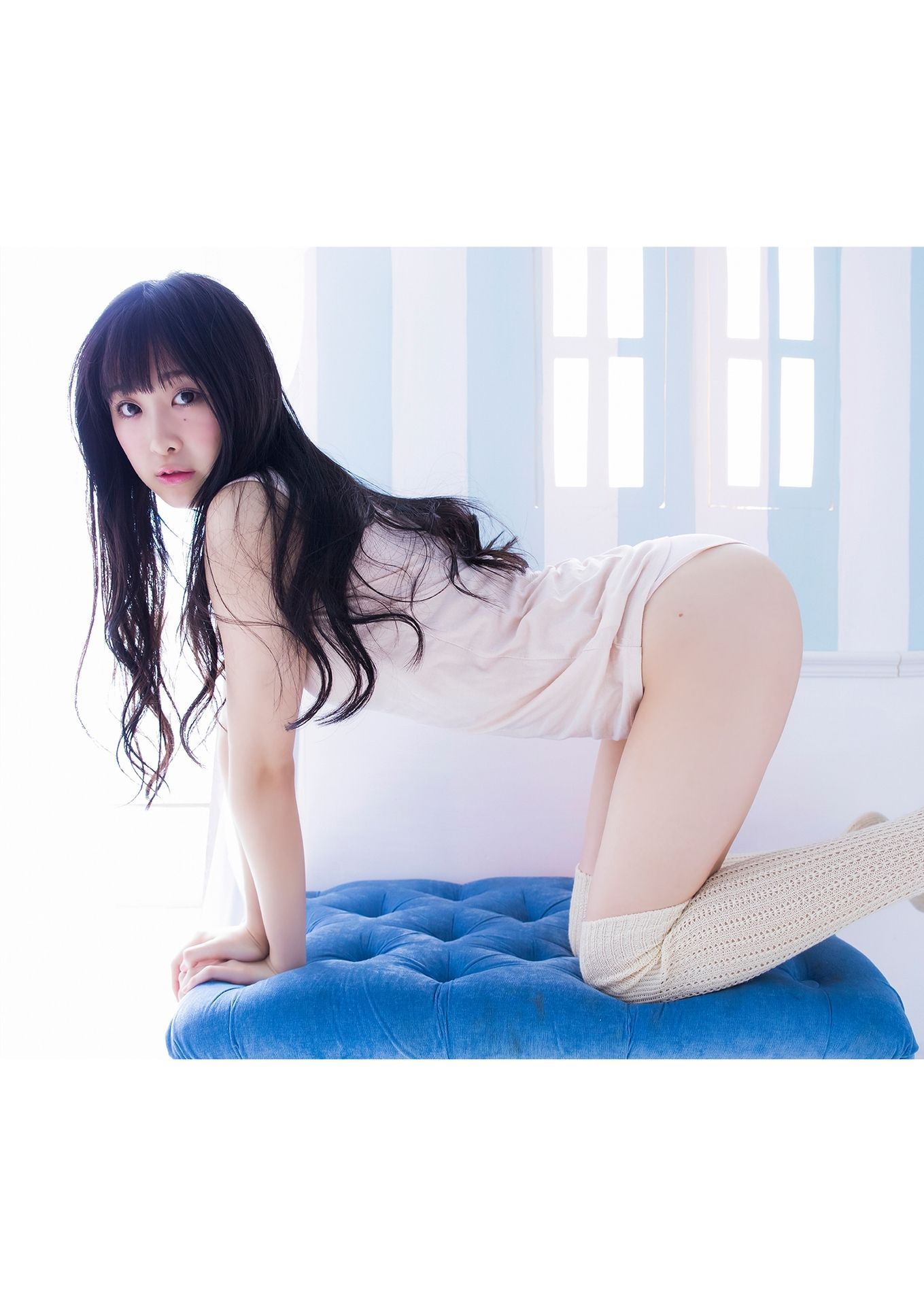 [PB] Naomi Majima 真島なおみ写真集「不思議な少女の秘密の花園」