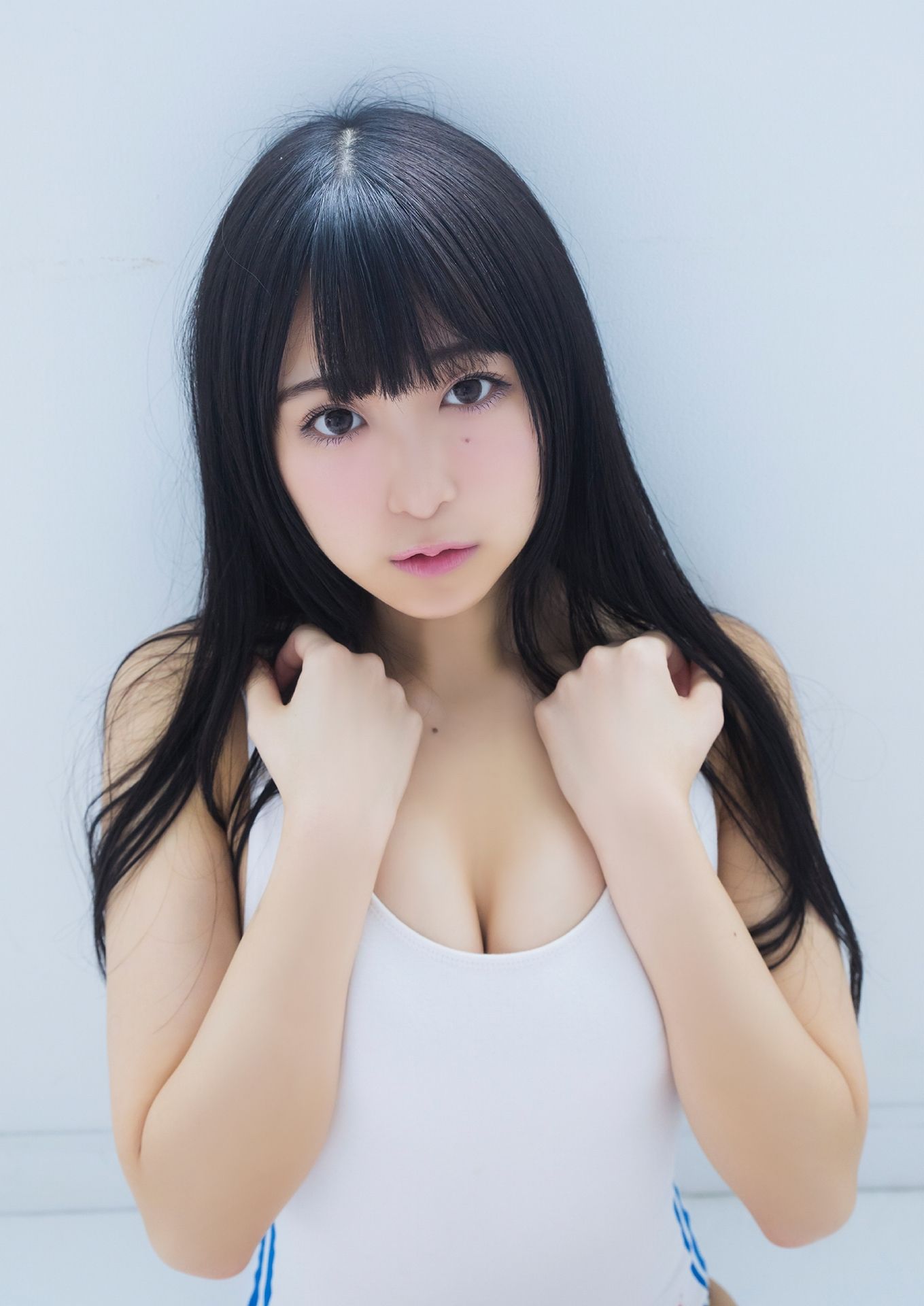 [PB] Naomi Majima 真島なおみ写真集「不思議な少女の秘密の花園」
