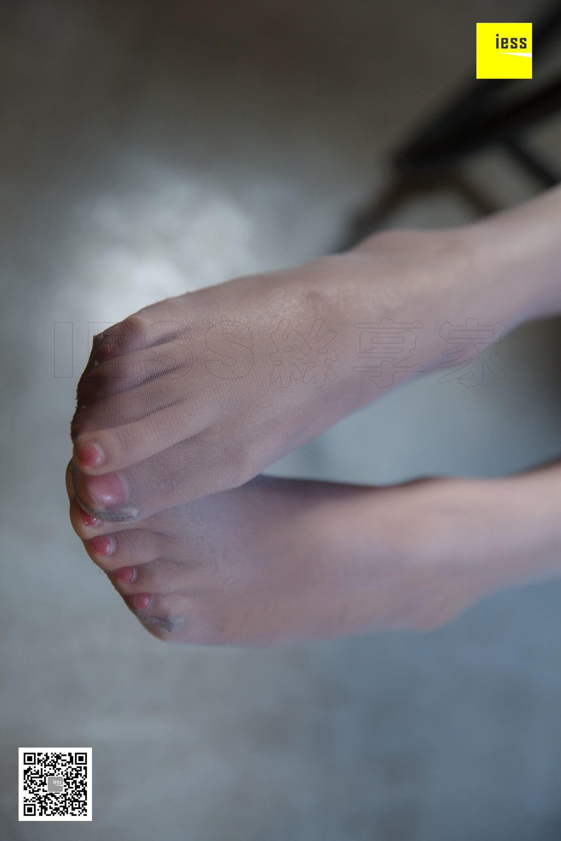 [异思趣向IESS] 丝享家312 婉萍 《弹吉他的灰丝少女》
