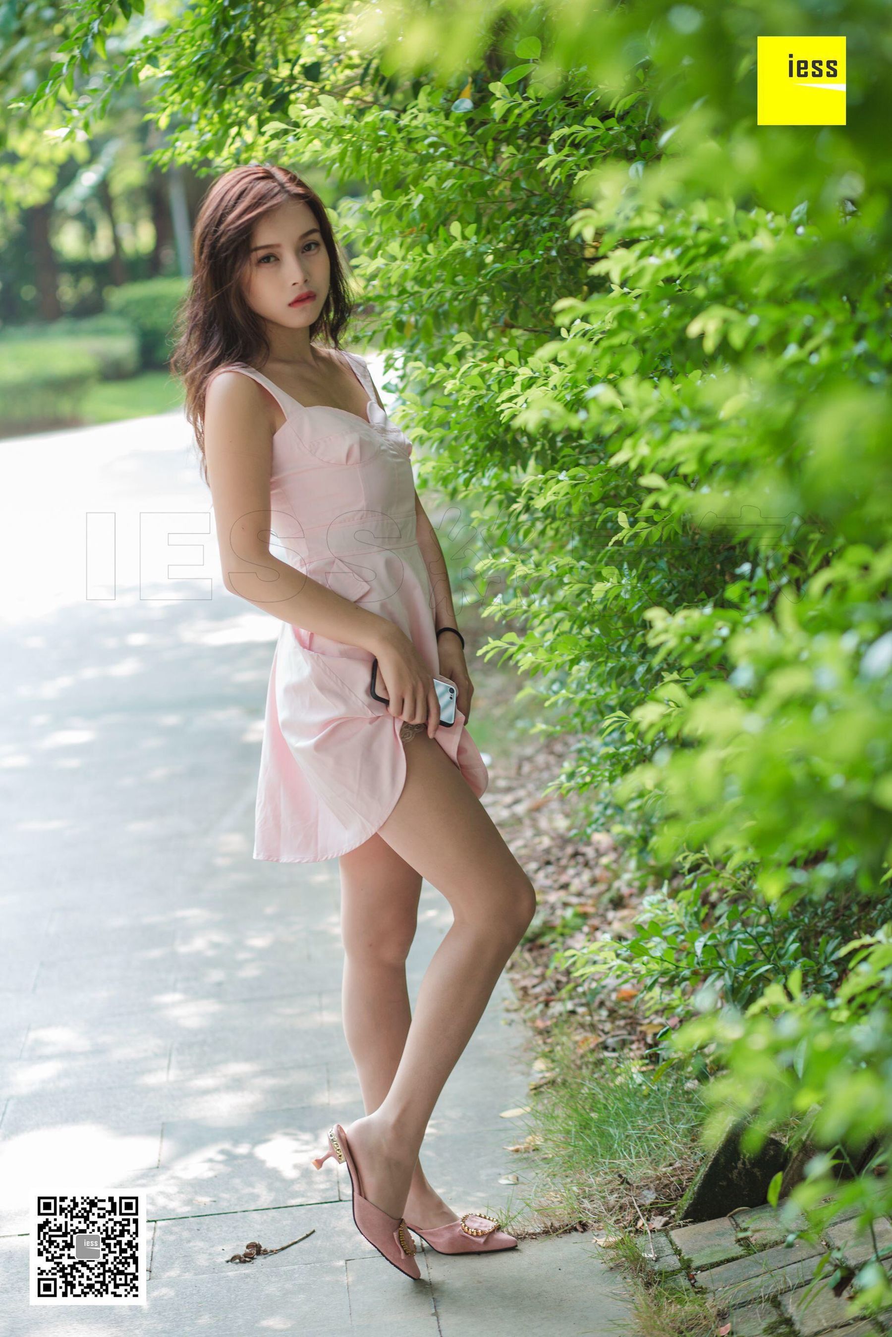 [异思趣向IESS] 丝享家315 小羽 《小羽公园阳光浴》