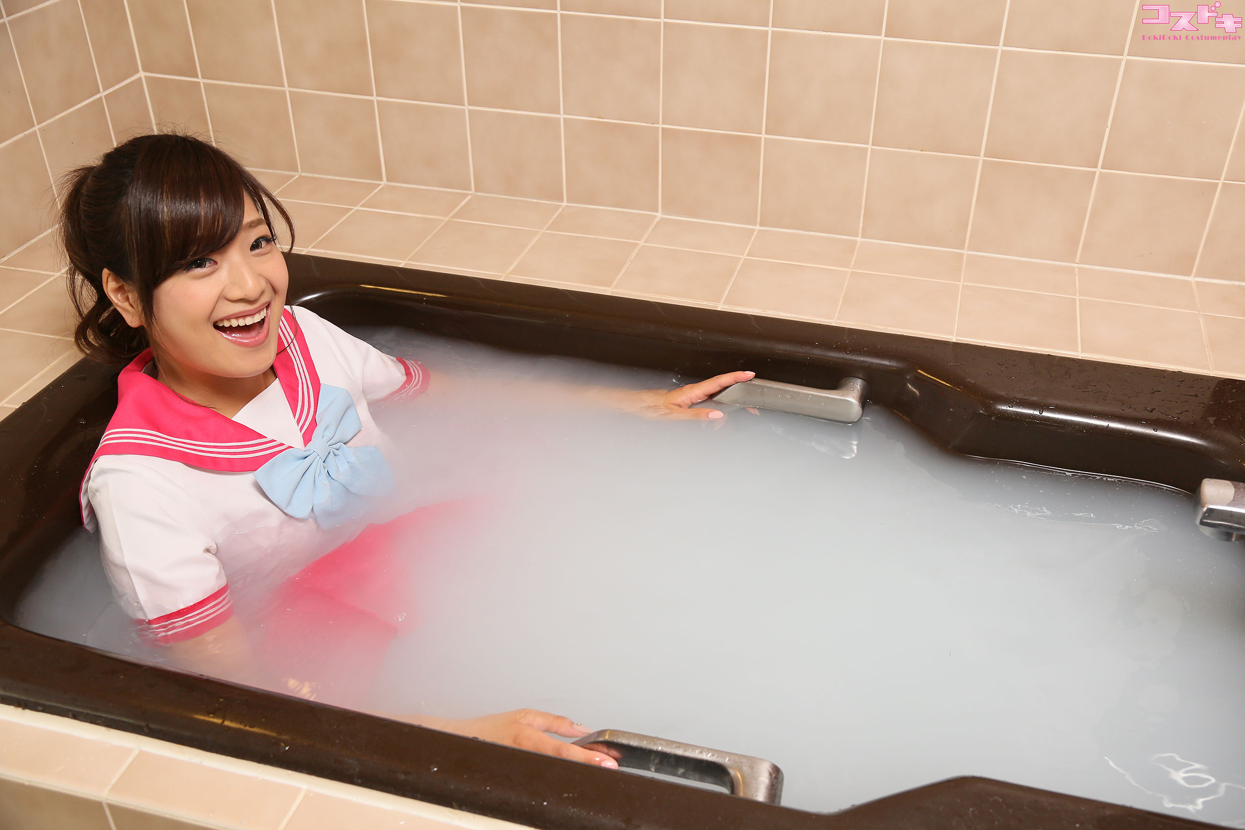 [Cosdoki] Yuri Amano 天野悠莉 amanoyuri2_pic_bathroom1