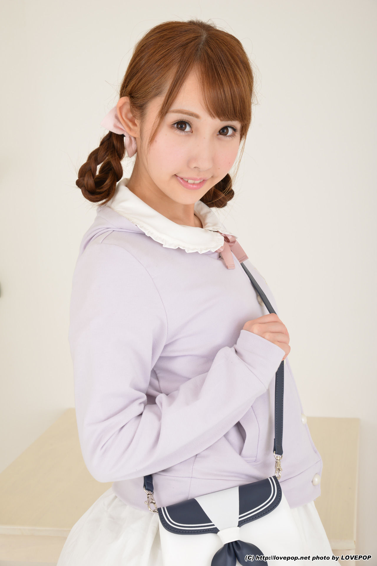 [LOVEPOP] Mai Usami 宇佐美まい transparent chair! Lolita clothes - PPV