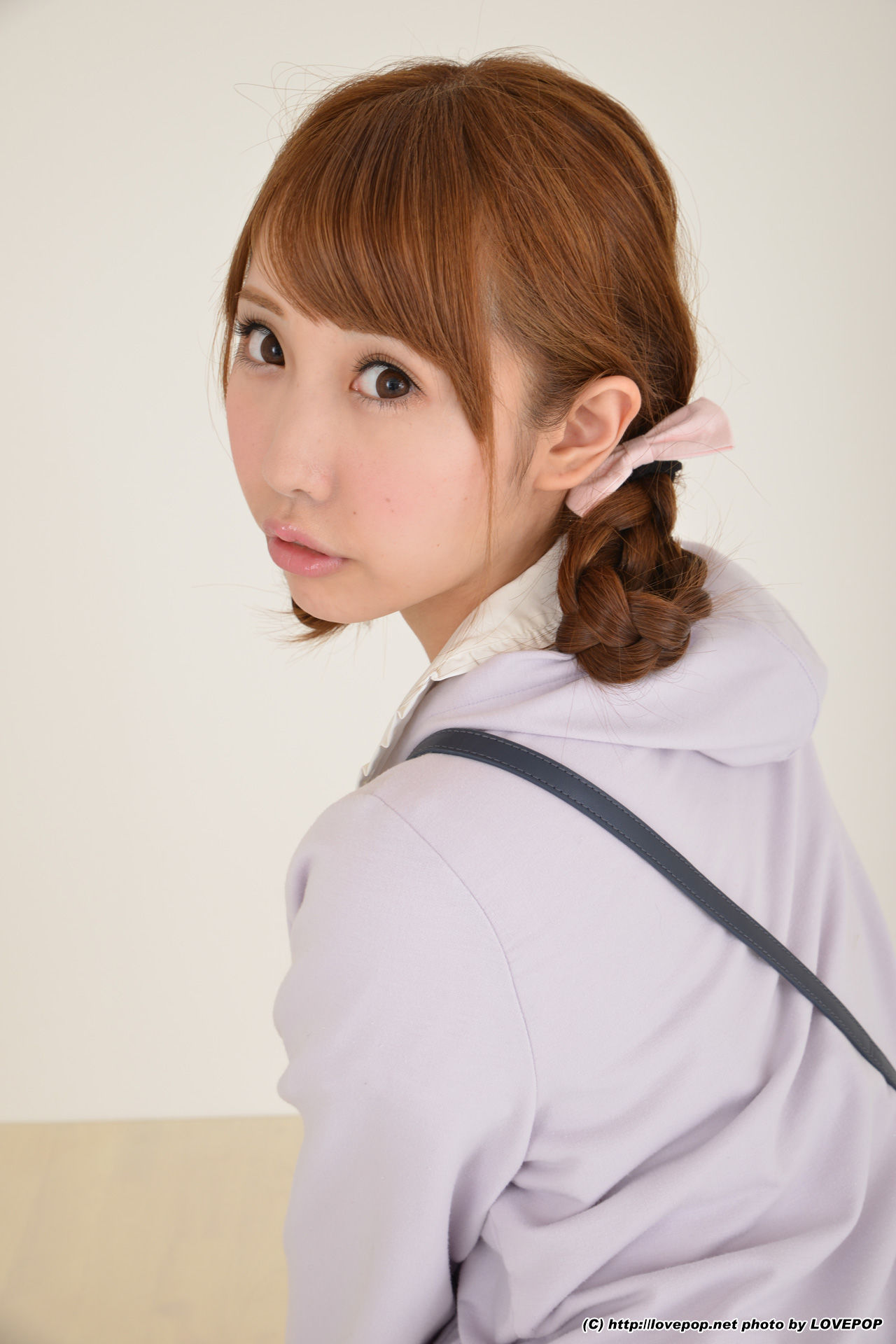 [LOVEPOP] Mai Usami 宇佐美まい transparent chair! Lolita clothes - PPV